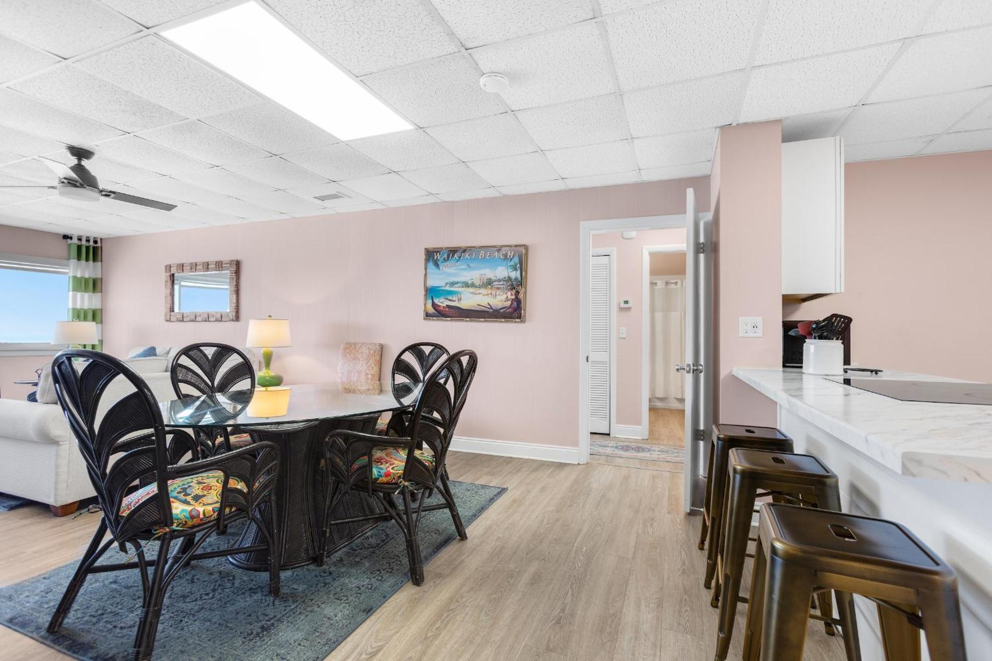 Continental 220 Apartment *