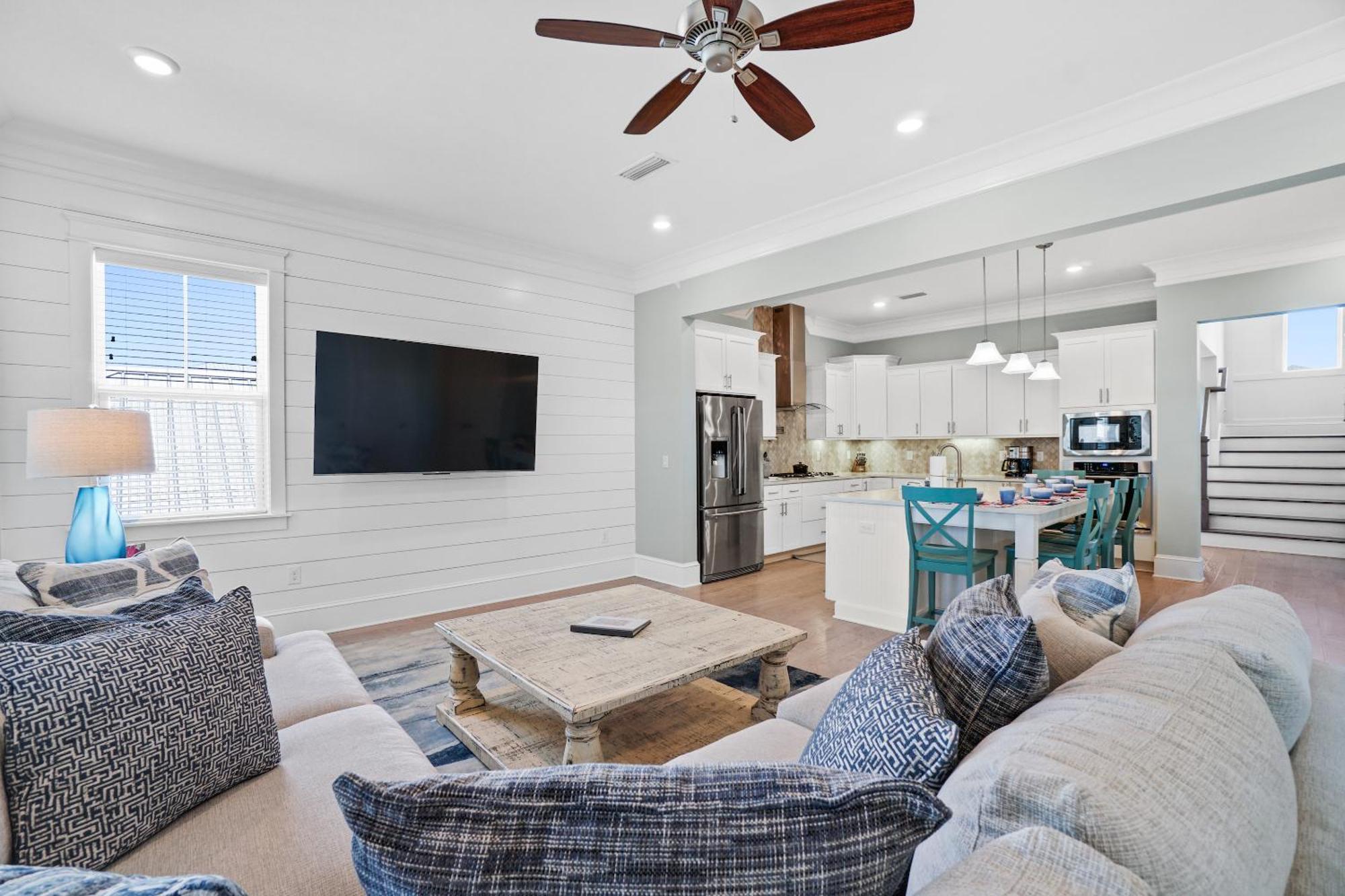 Prominence On 30a