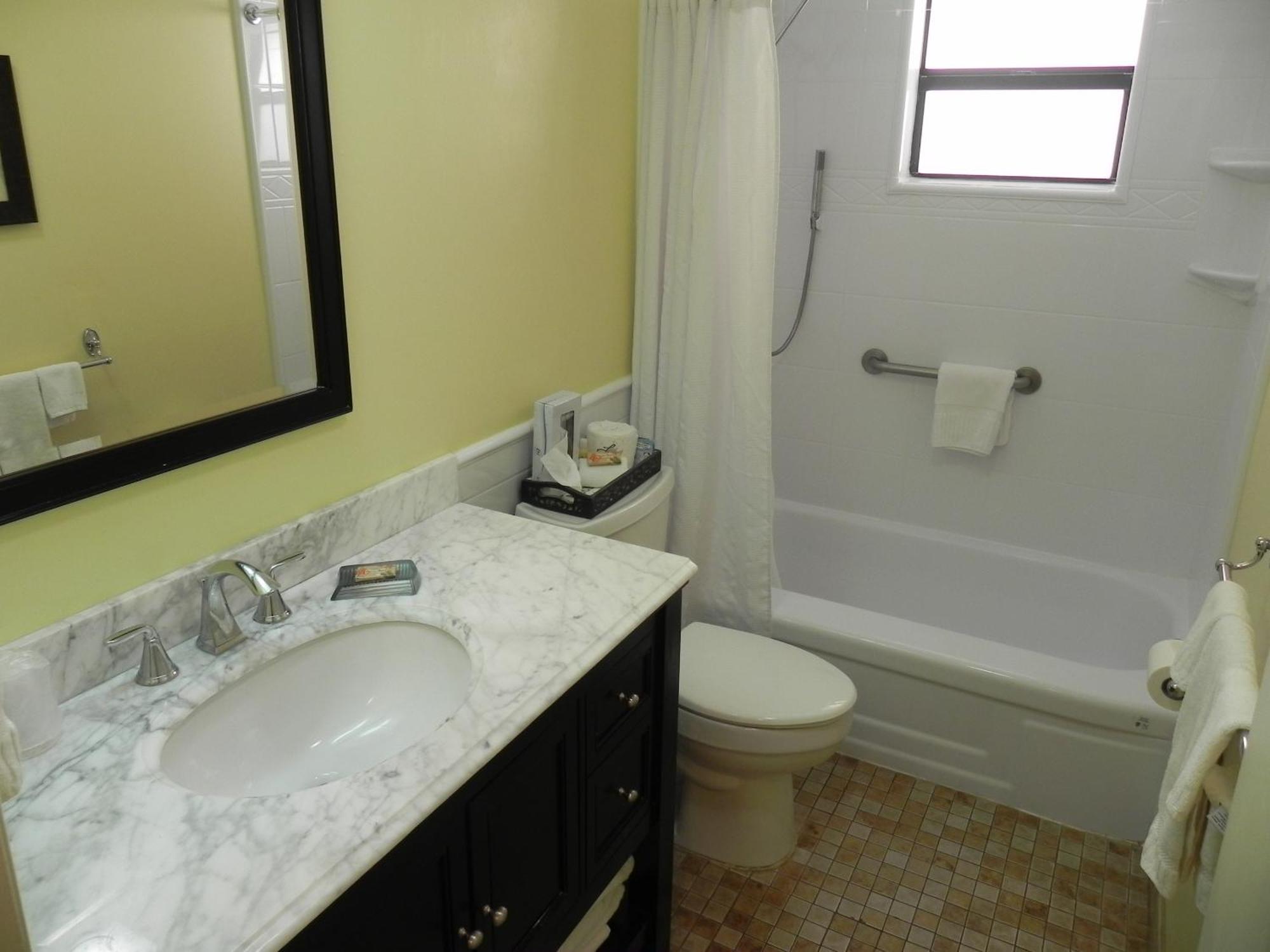 Windjammer And Club Resort 2*