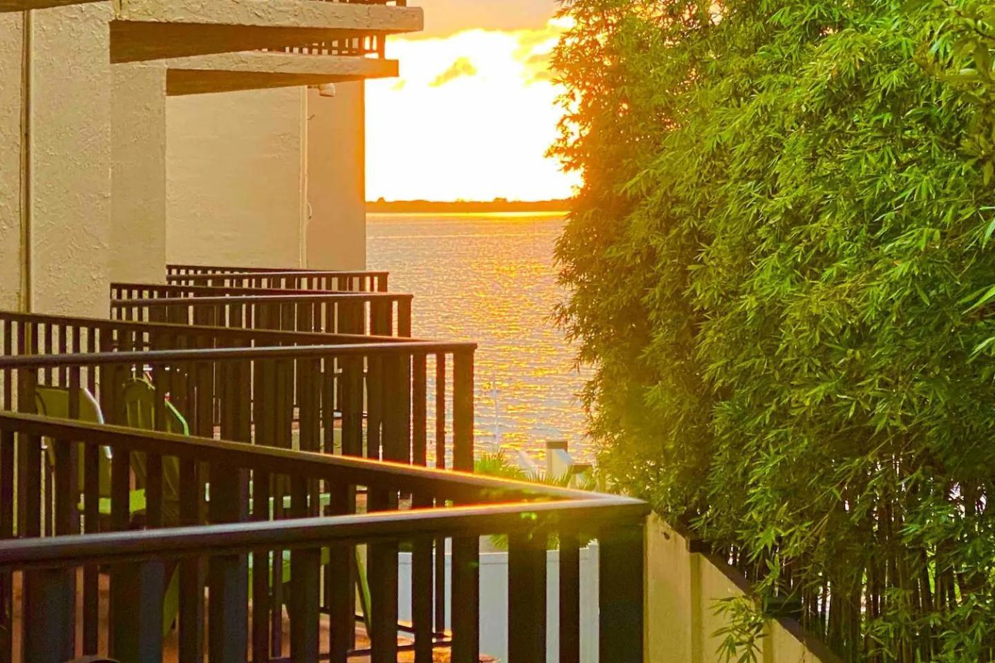 In Waterfront With Balcony Close To Beaches Free Bikes Aparthotel *