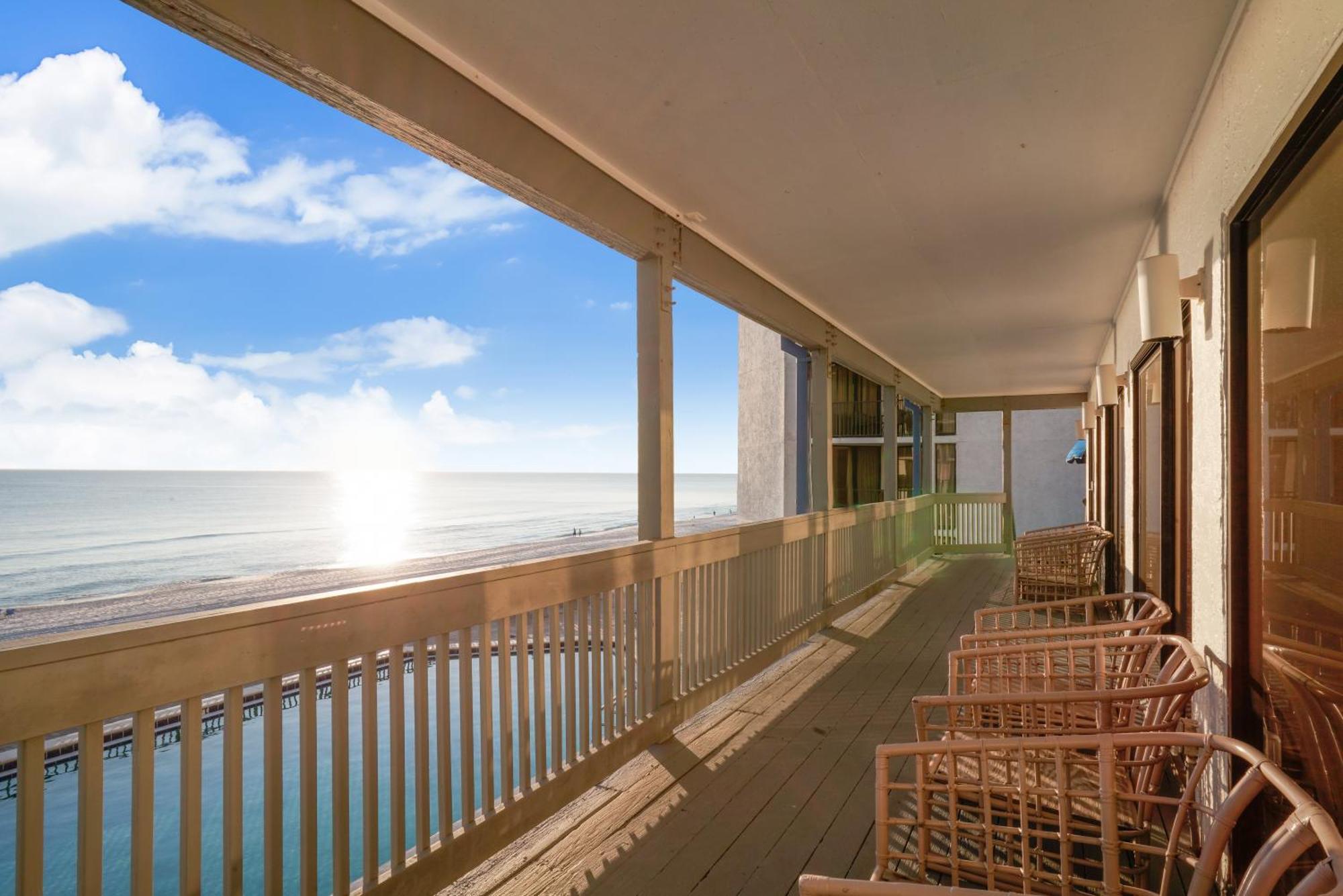 Holiday home Aquavista #303-w By Book That