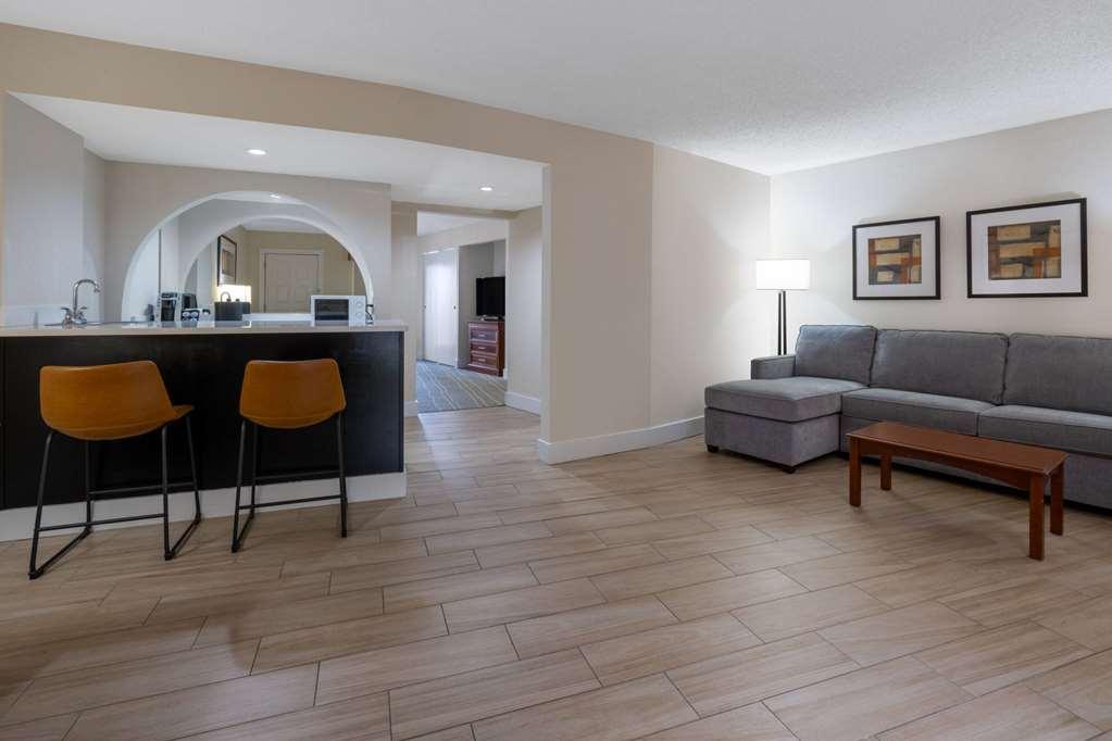 Wyndham Hotel 3*
