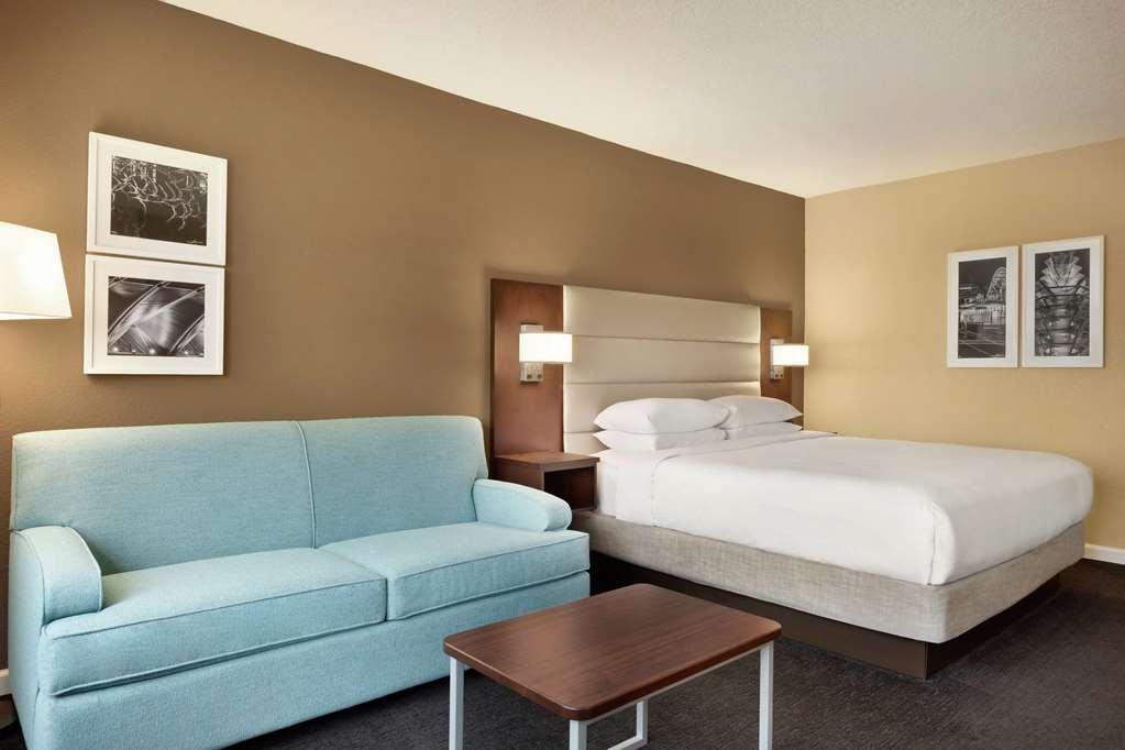 Doubletree By Hilton Downtown Hotel 4*