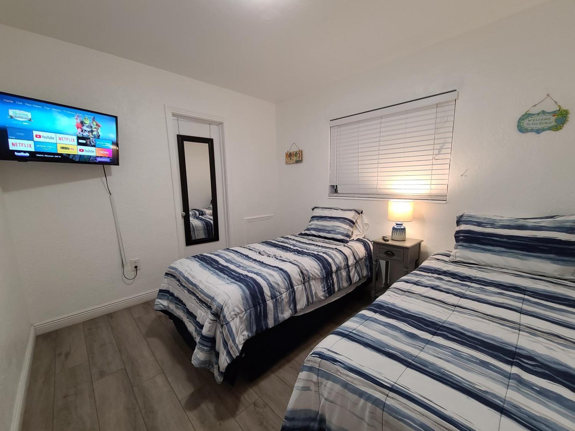Sun Island Motel