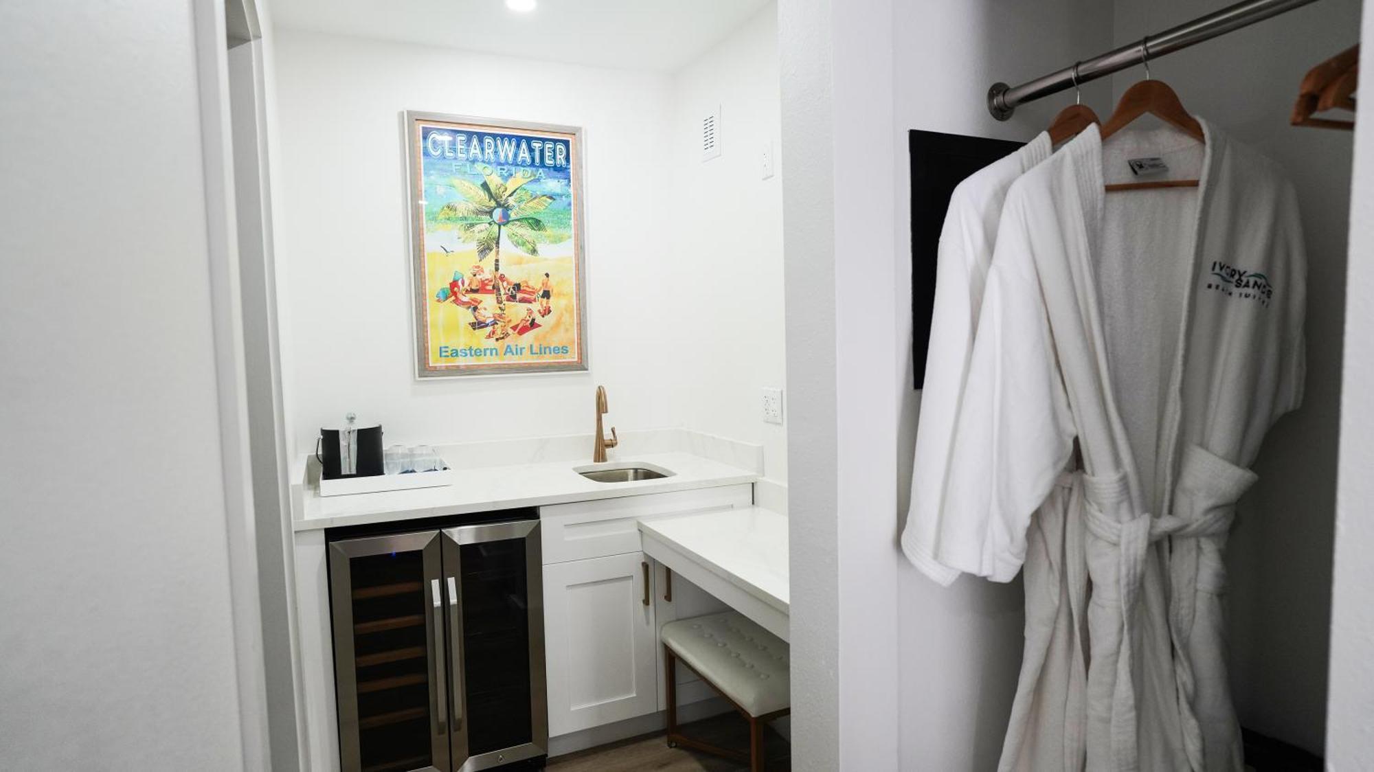 Ivory Sands Beach Suites 2*