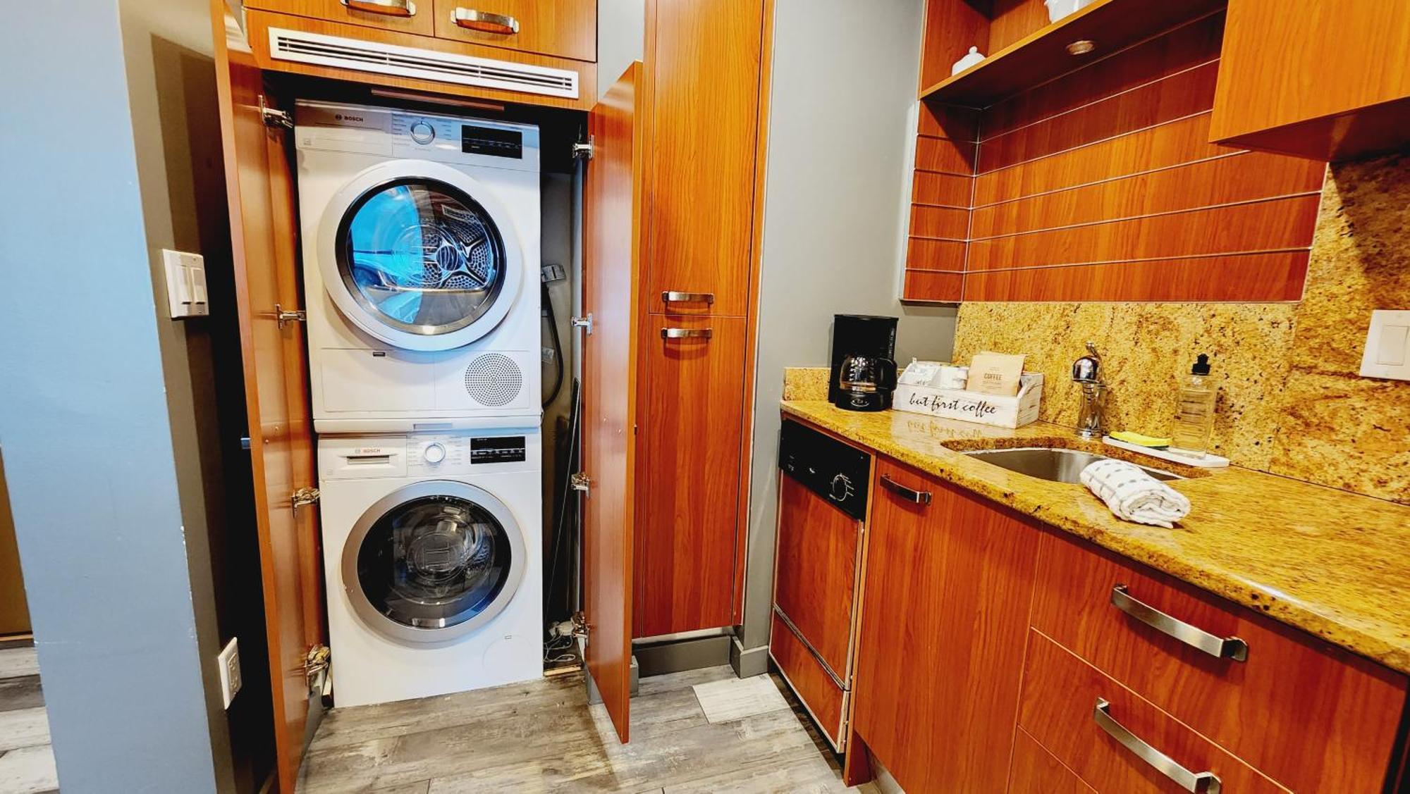 Private At Lux Free Parking Apartment *