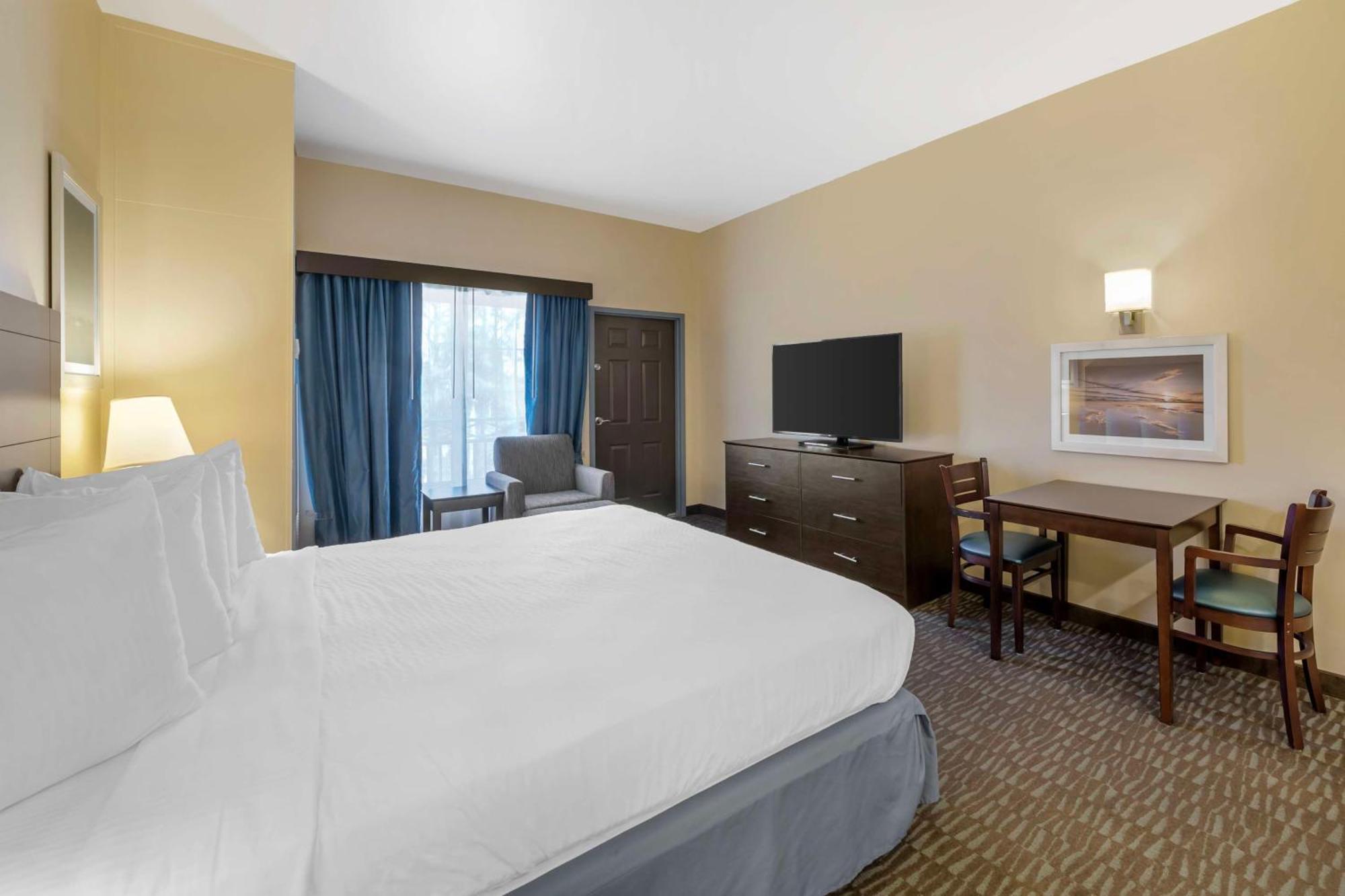 Western Plaza 3*