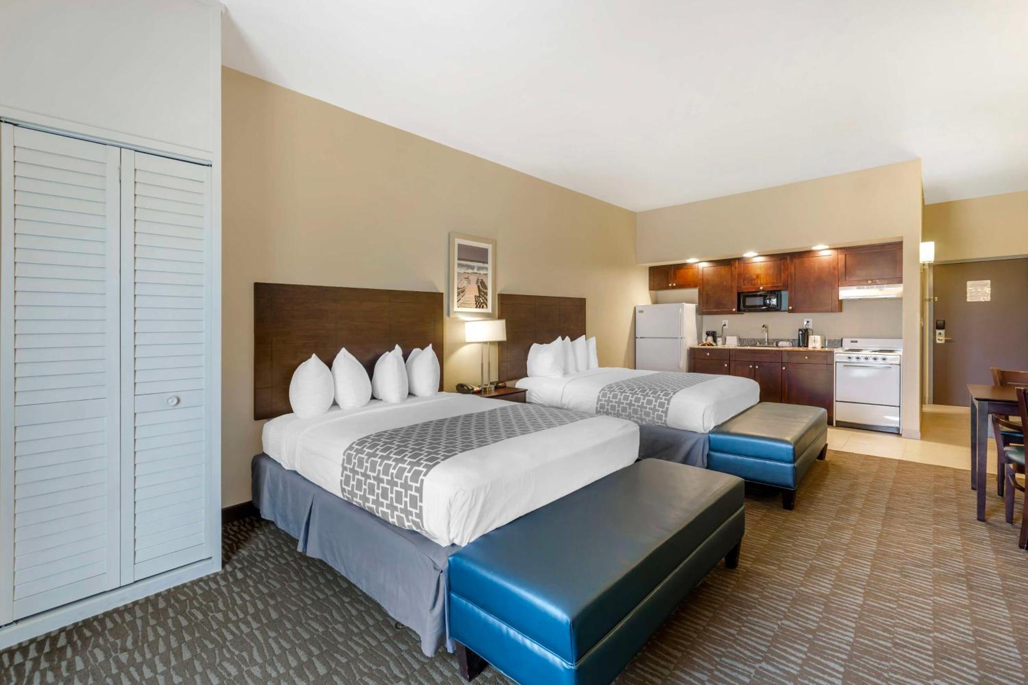 Hotel Western Plaza Naples