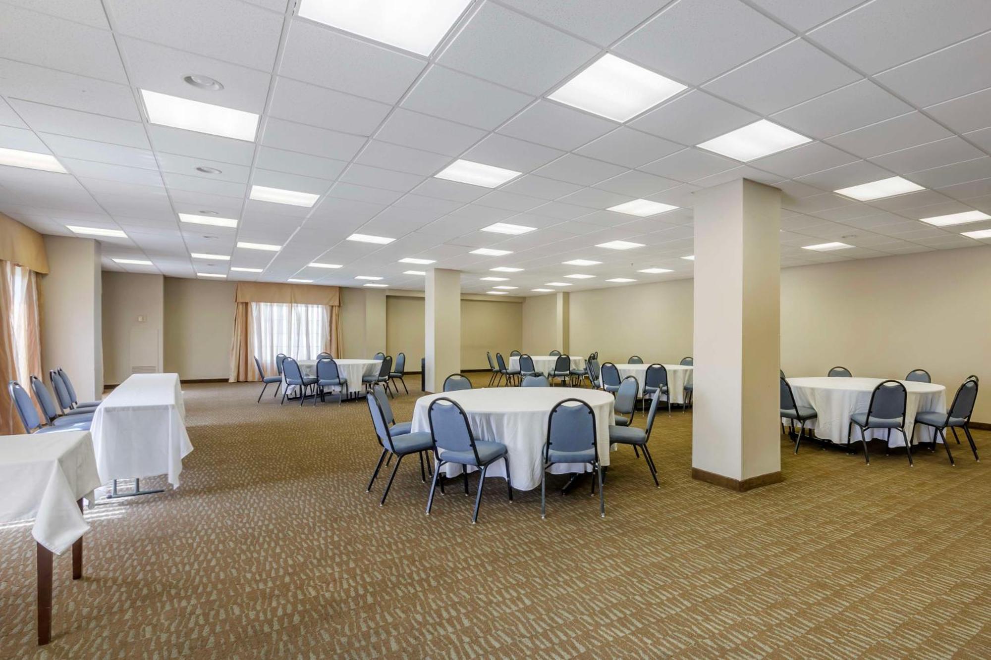 Western Plaza Hotel
