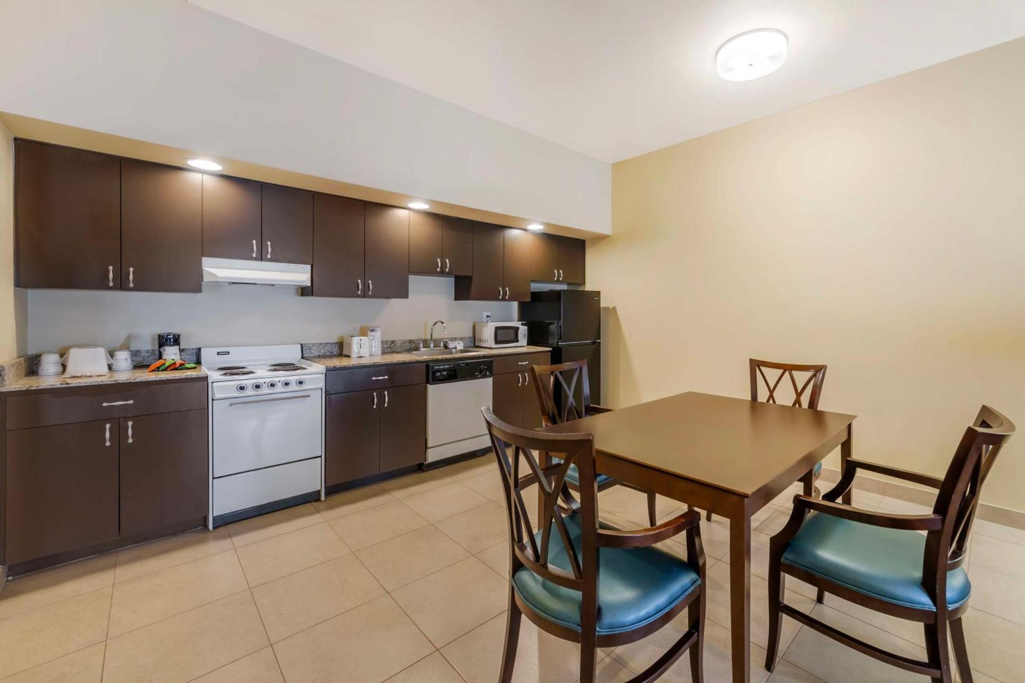 Hotel Western Plaza Naples