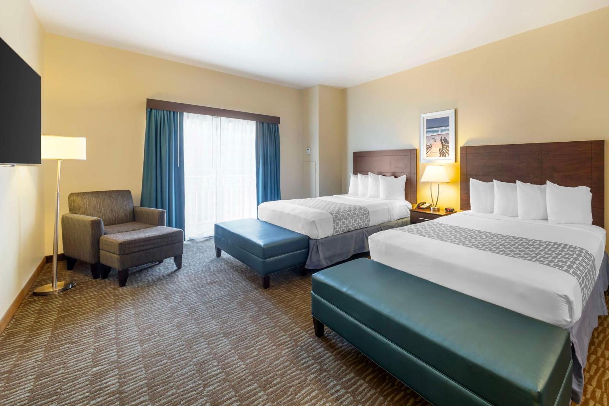 Western Plaza 3*