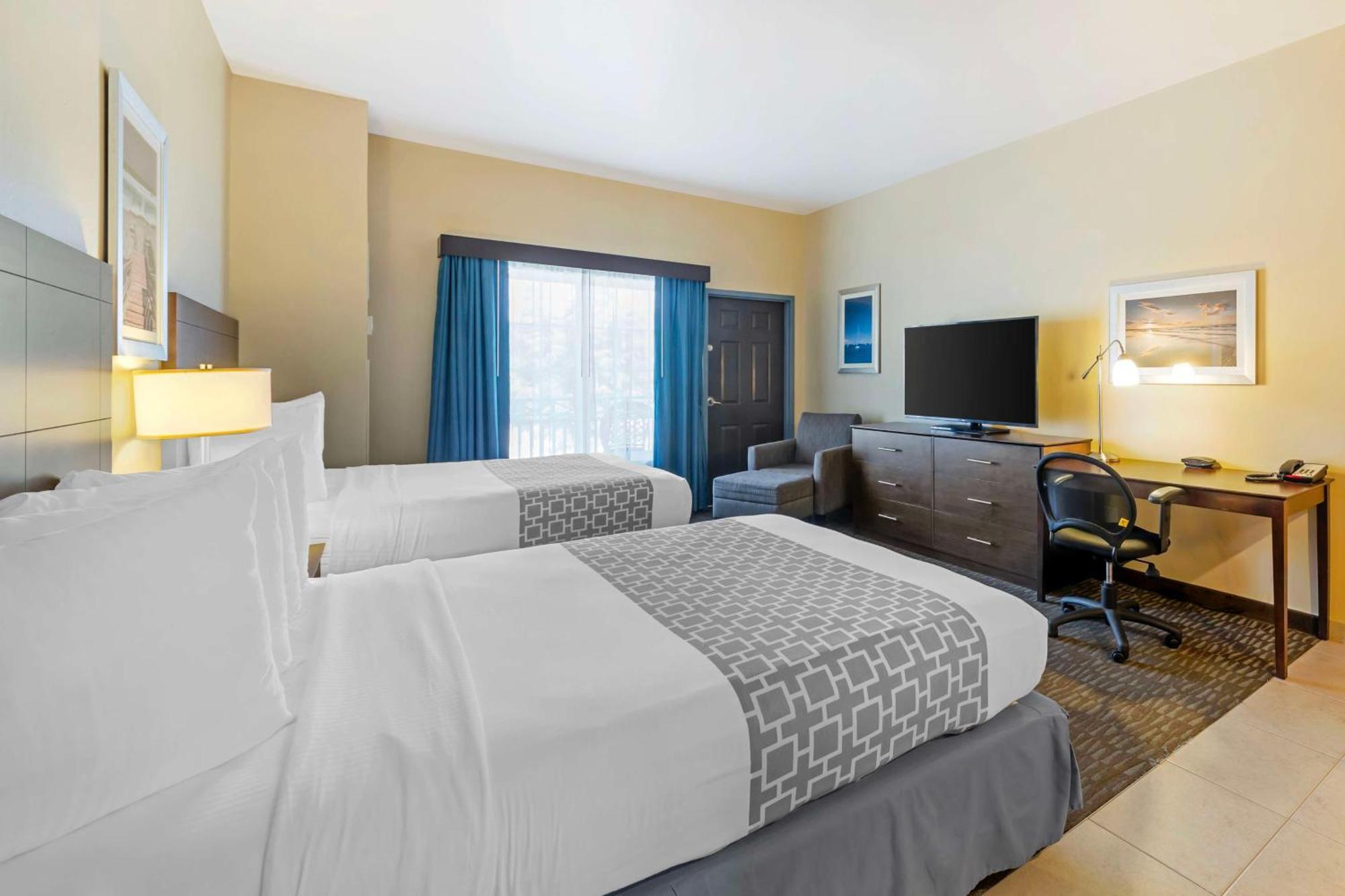 Western Plaza 3* Naples