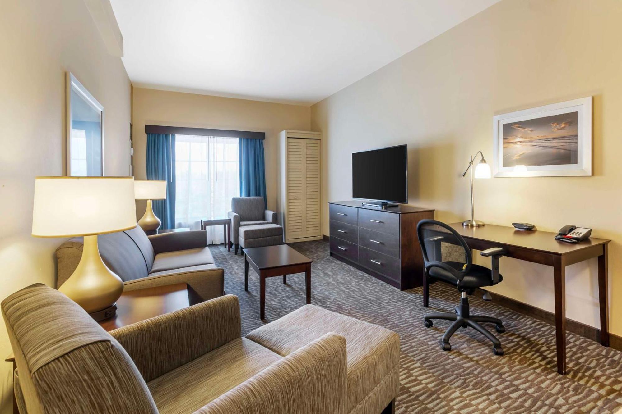 Hotel Western Plaza 3*