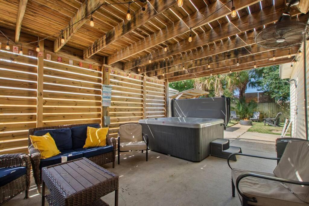Seaside Serenity: Coastal Beach With Outdoor Living * Panama City Beach