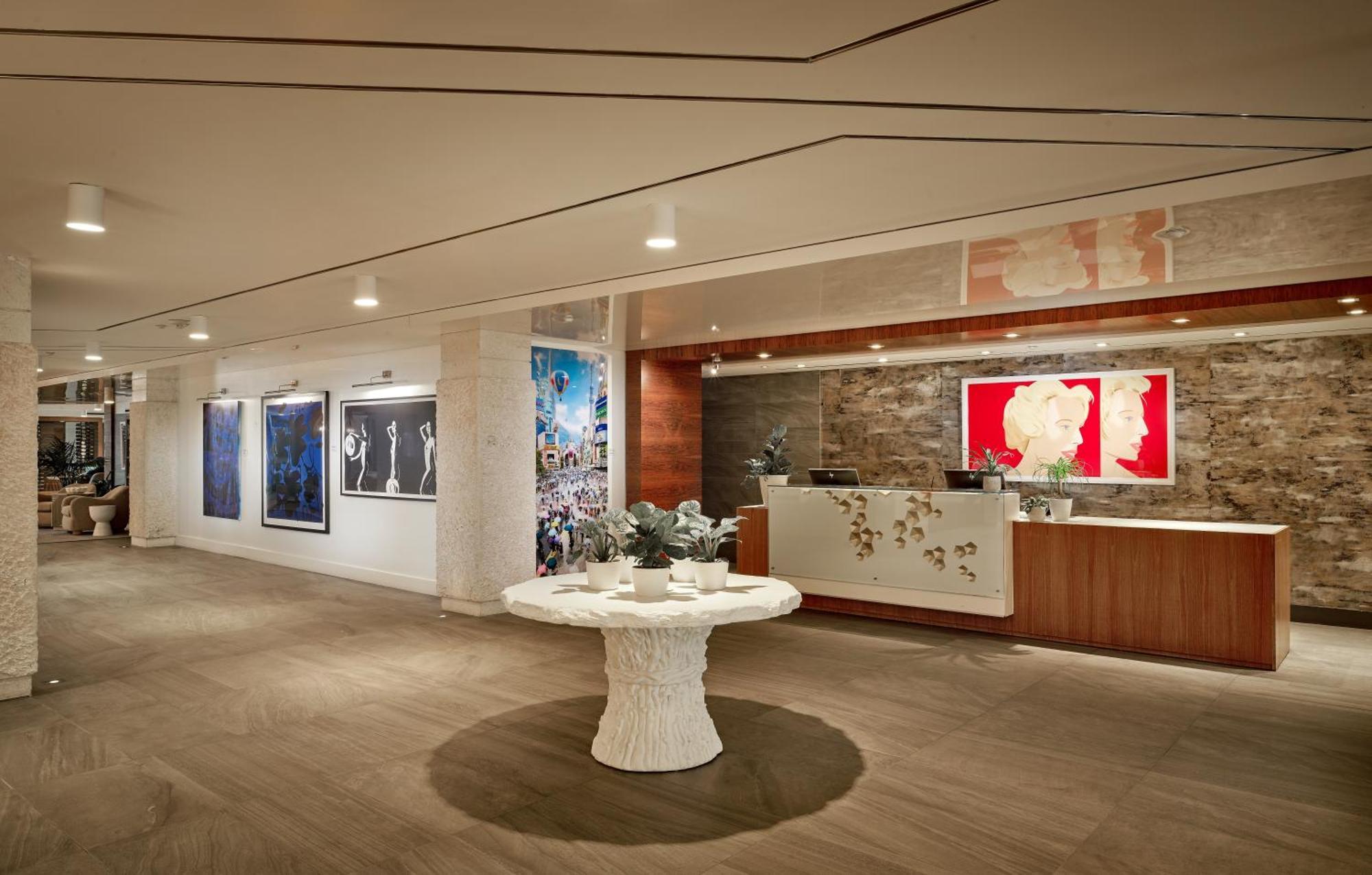 Waterstone & Marina Boca Raton, Curio Collection By Hilton