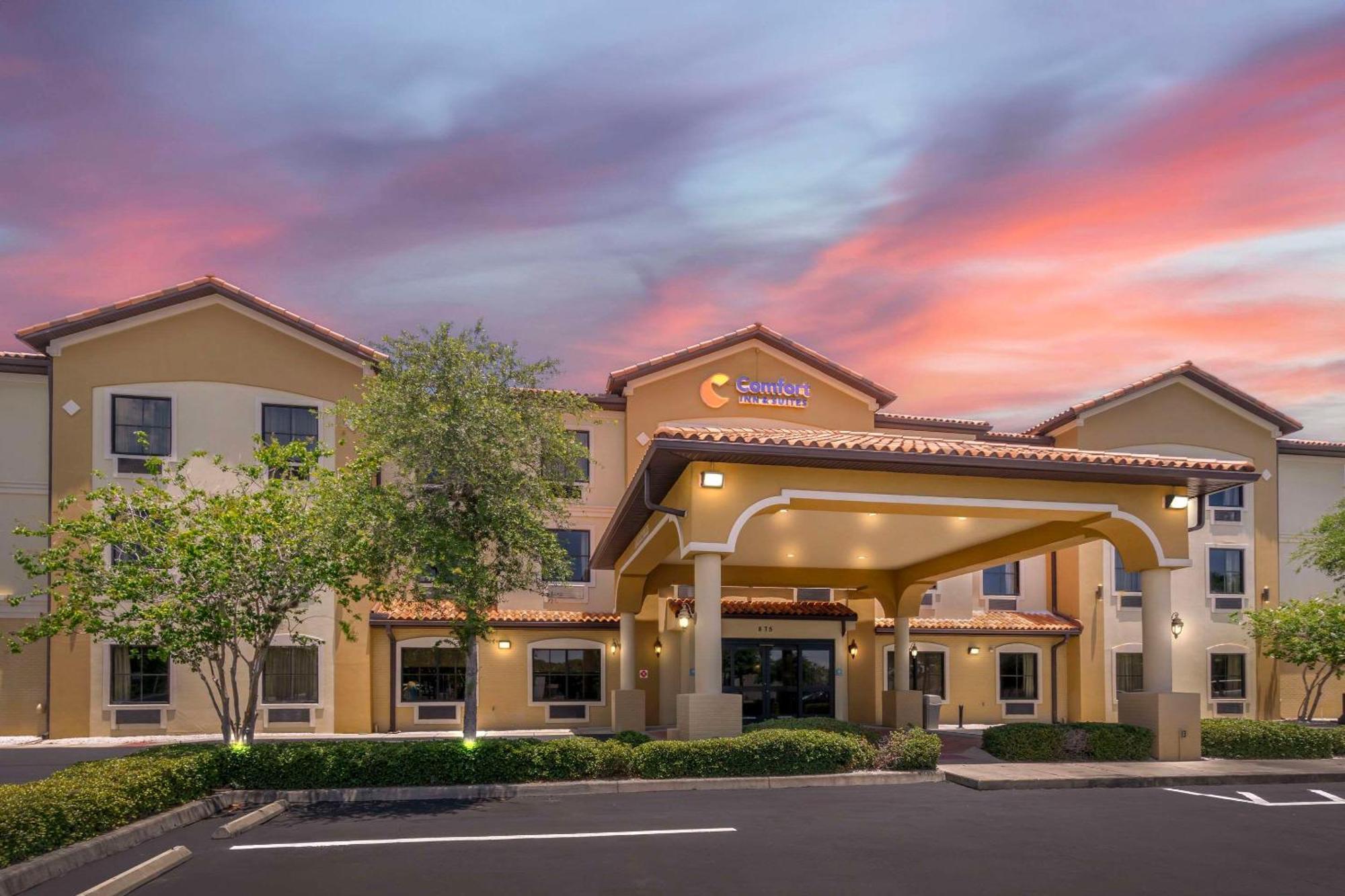Comfort & Northeast - Gateway Hotel
