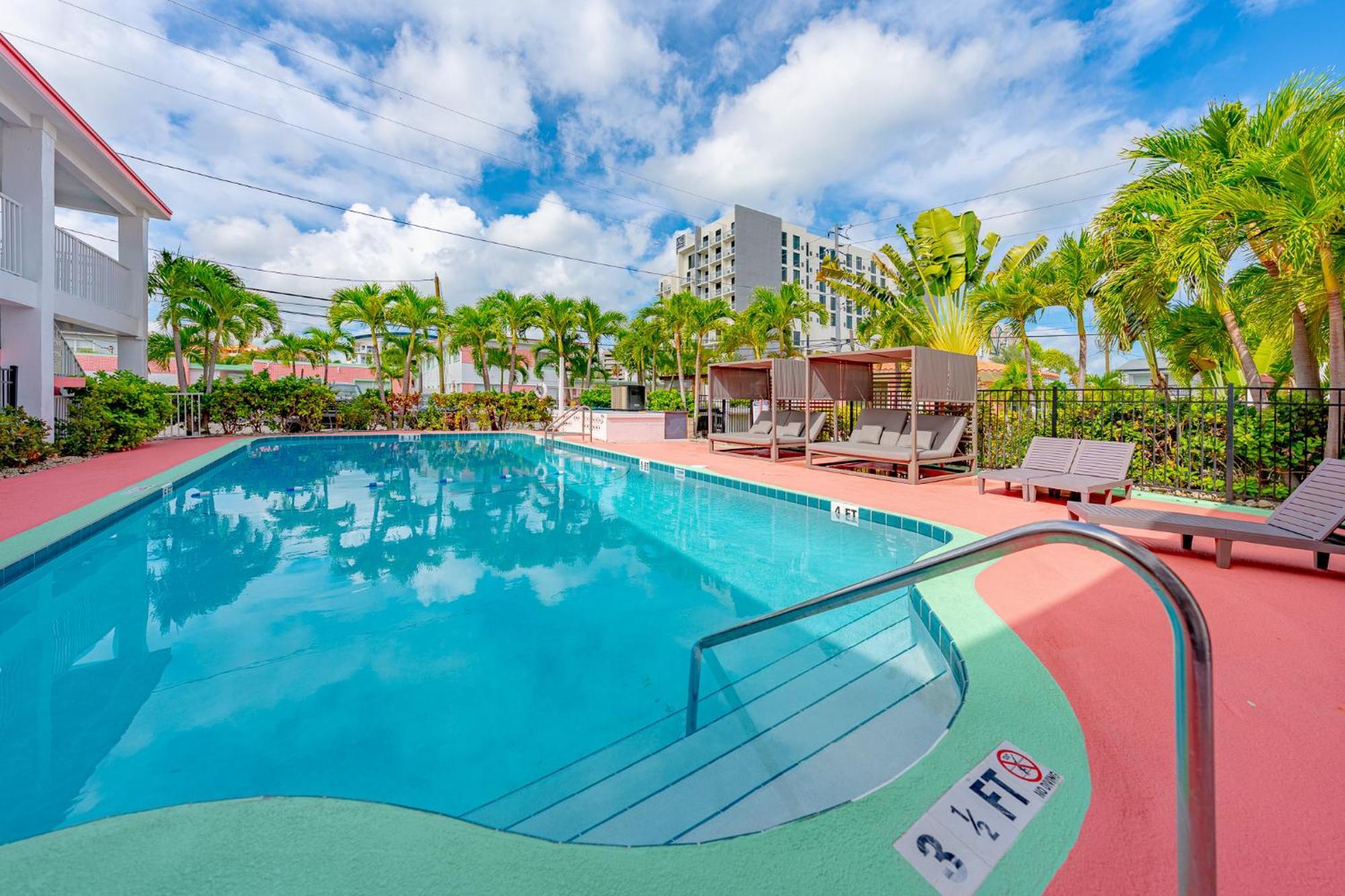 Tropical Breeze Apartment *