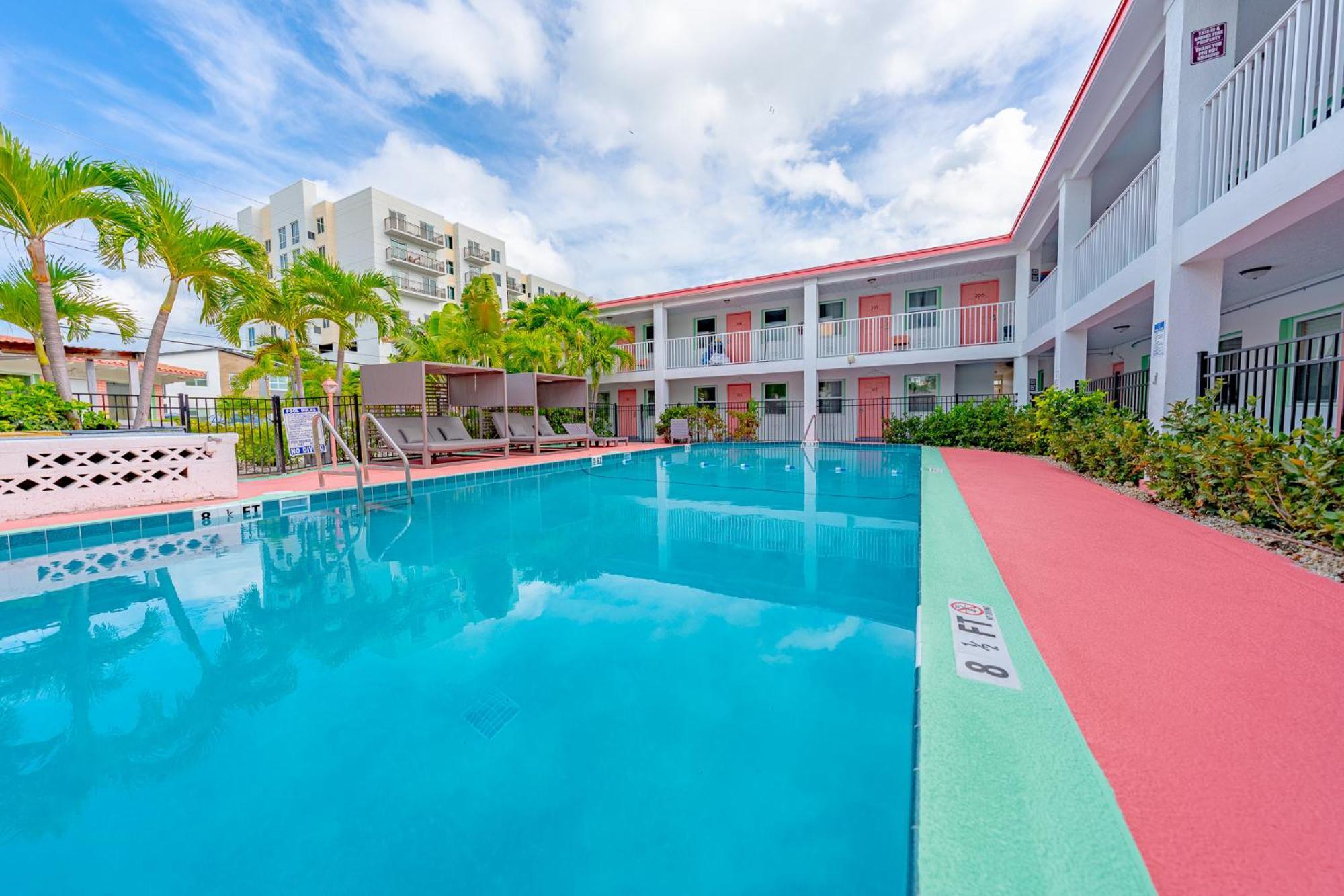 Tropical Breeze Apartment *
