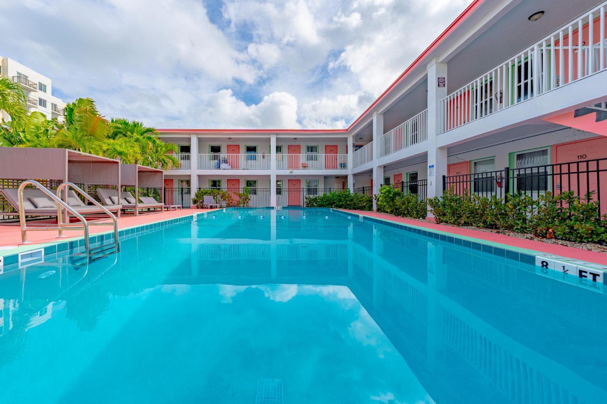 Tropical Breeze Apartment