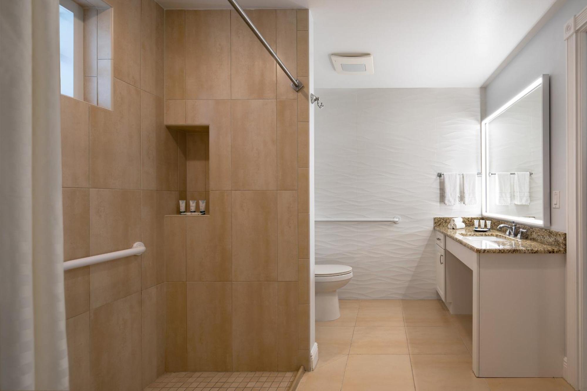 Resort The Westin At Marina Village 4*