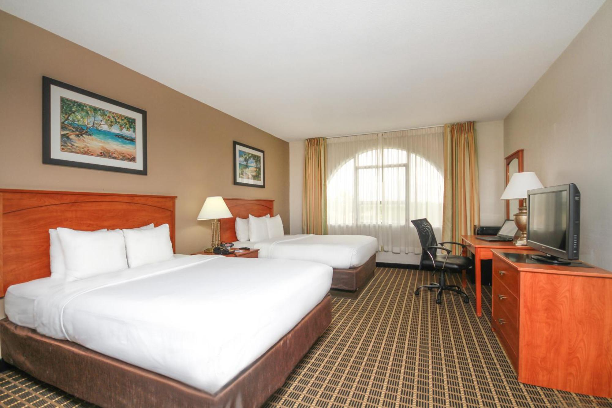 Hotel Clarion & Miami International Airport 2*