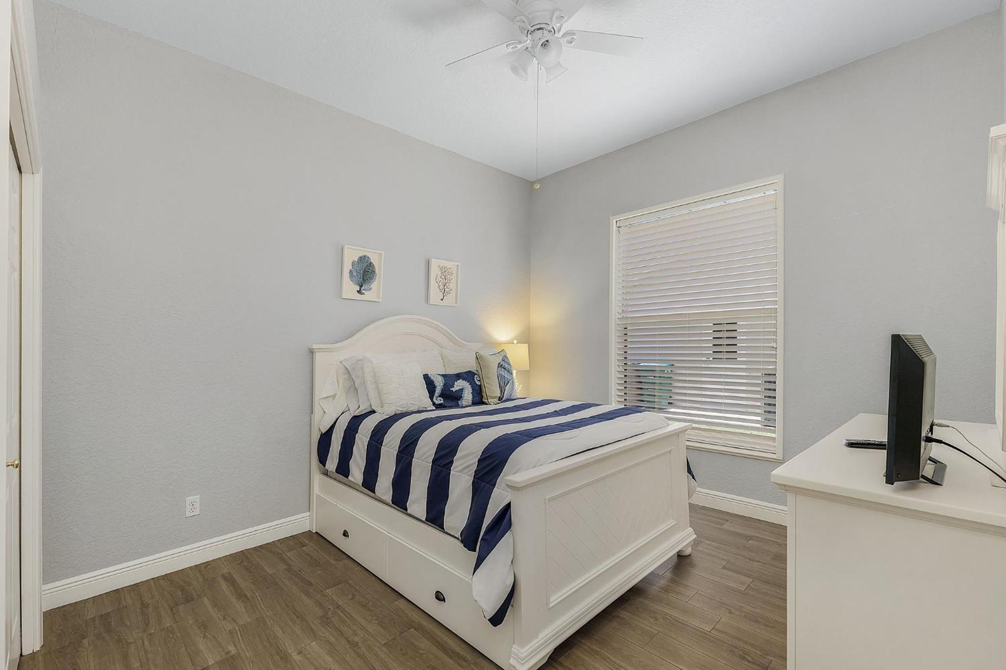 Ocean Drive Sw Cape - Waterfront Private Locally Owned & Managed, Fair & Honest Pricing *