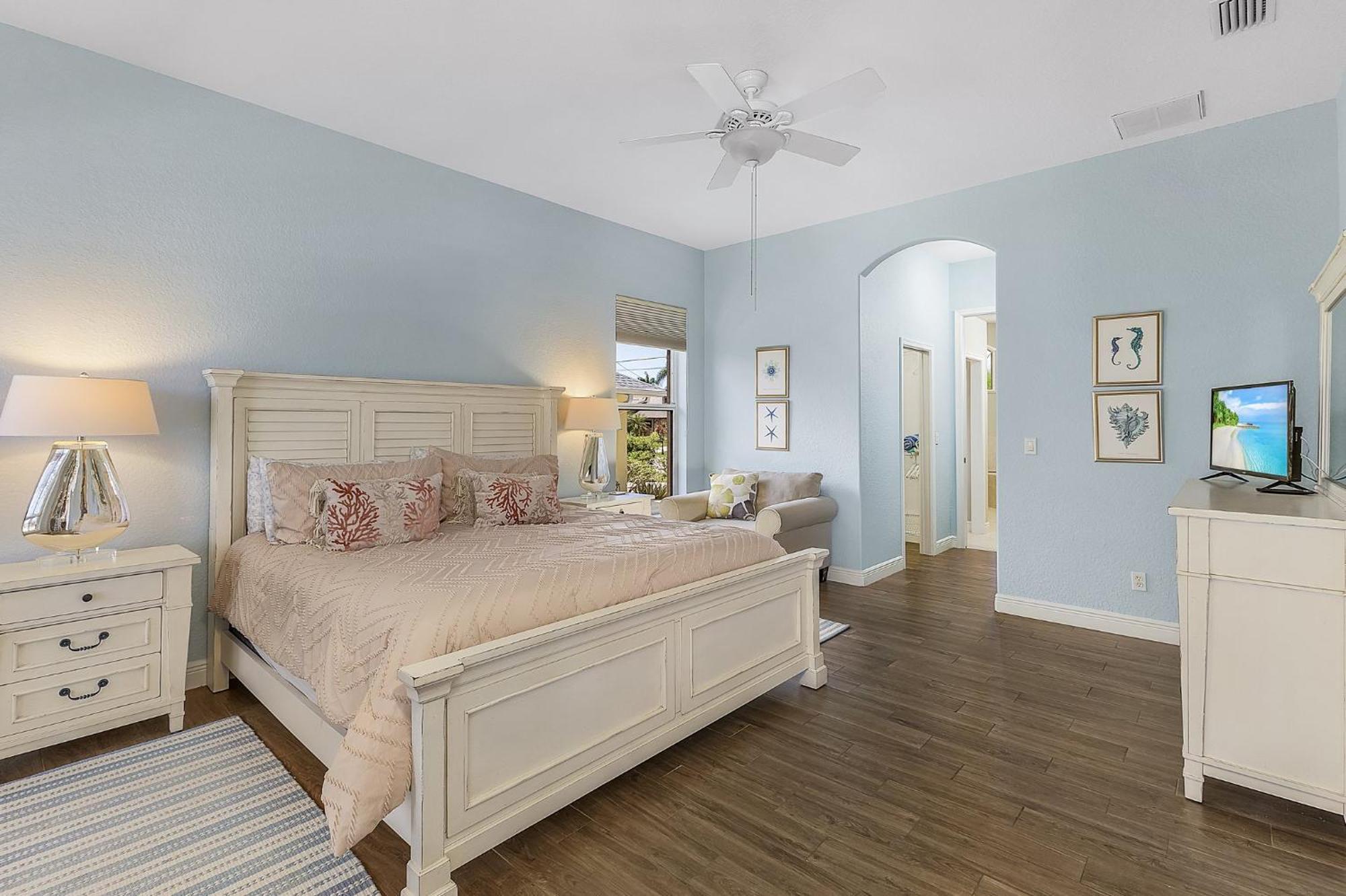 Ocean Drive Sw Cape - Waterfront Private Locally Owned & Managed, Fair & Honest Pricing Villa *