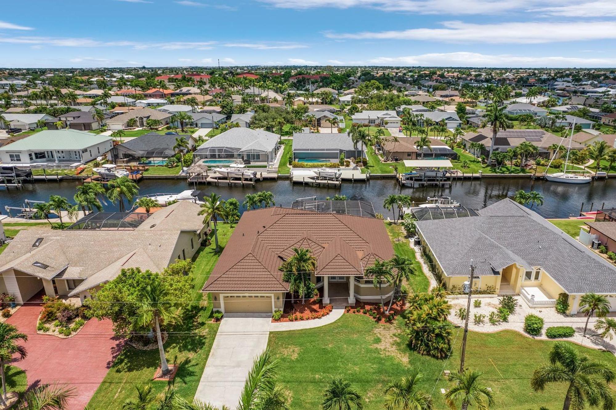 Ocean Drive Sw Cape - Waterfront Private Locally Owned & Managed, Fair & Honest Pricing