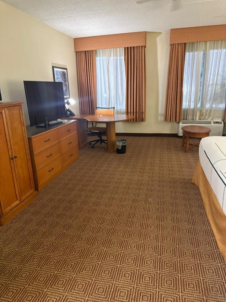 Hotel La Quinta & By Wyndham Sawgrass 3*