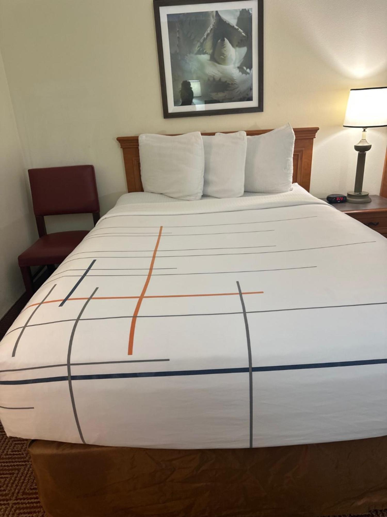 La Quinta & By Wyndham Sawgrass Hotel