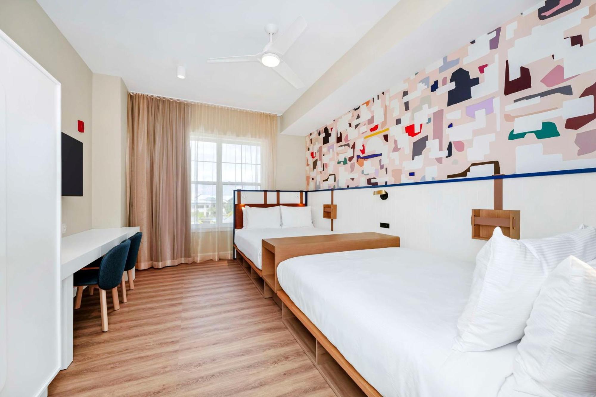 Embassy By Hilton Orlando Sunset Walk Resort 4*