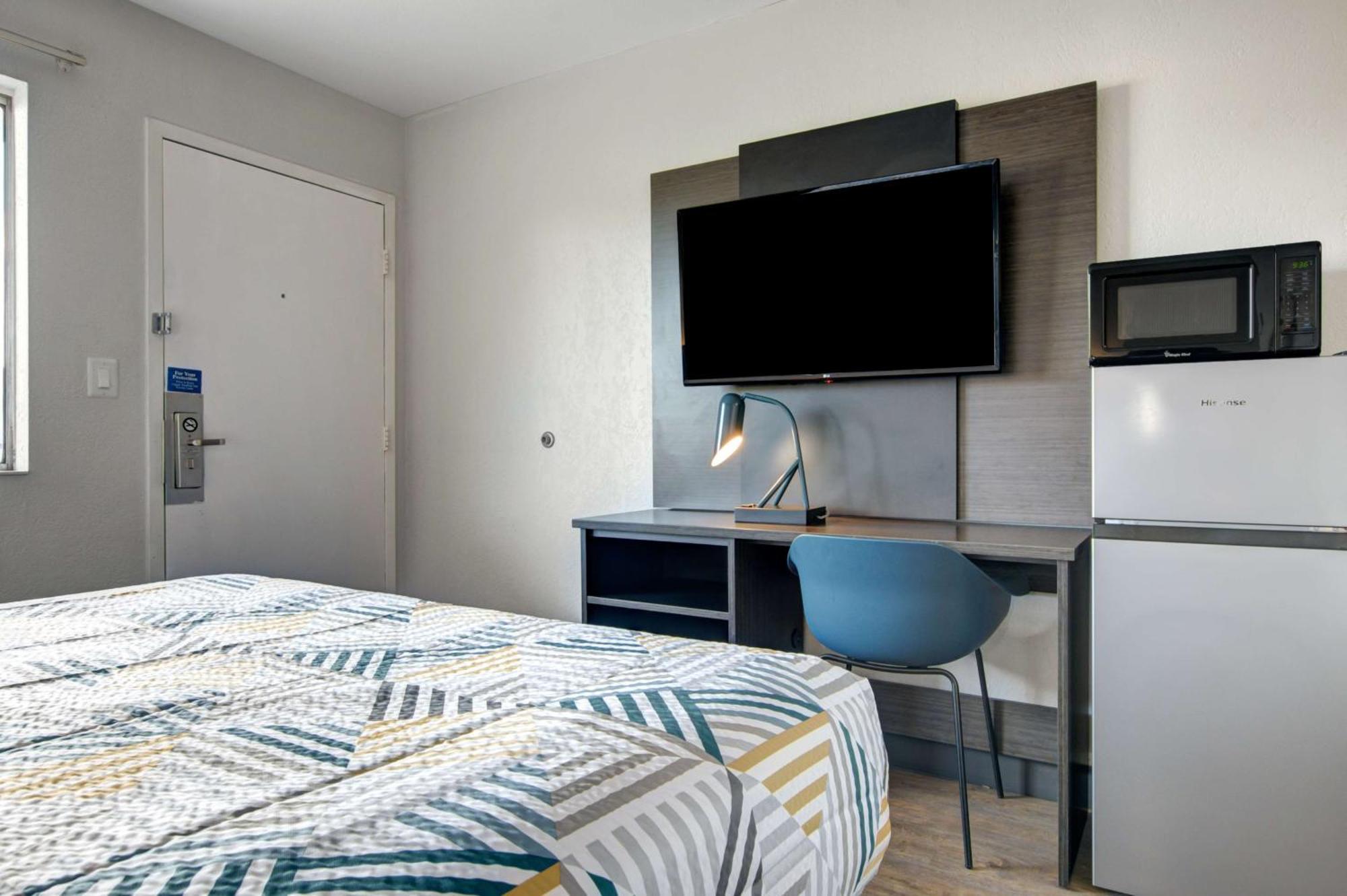 Hotel 6-venice, Fl 2*