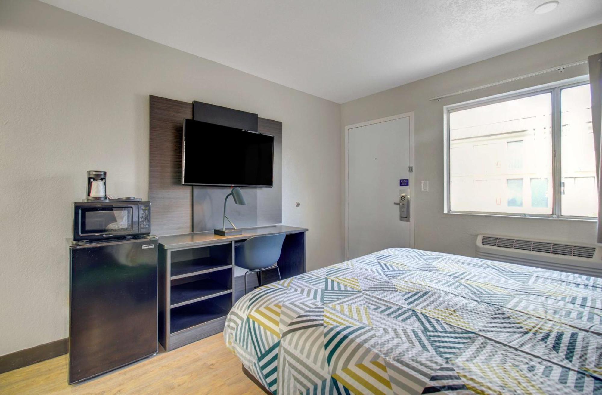 6-venice, Fl Hotel
