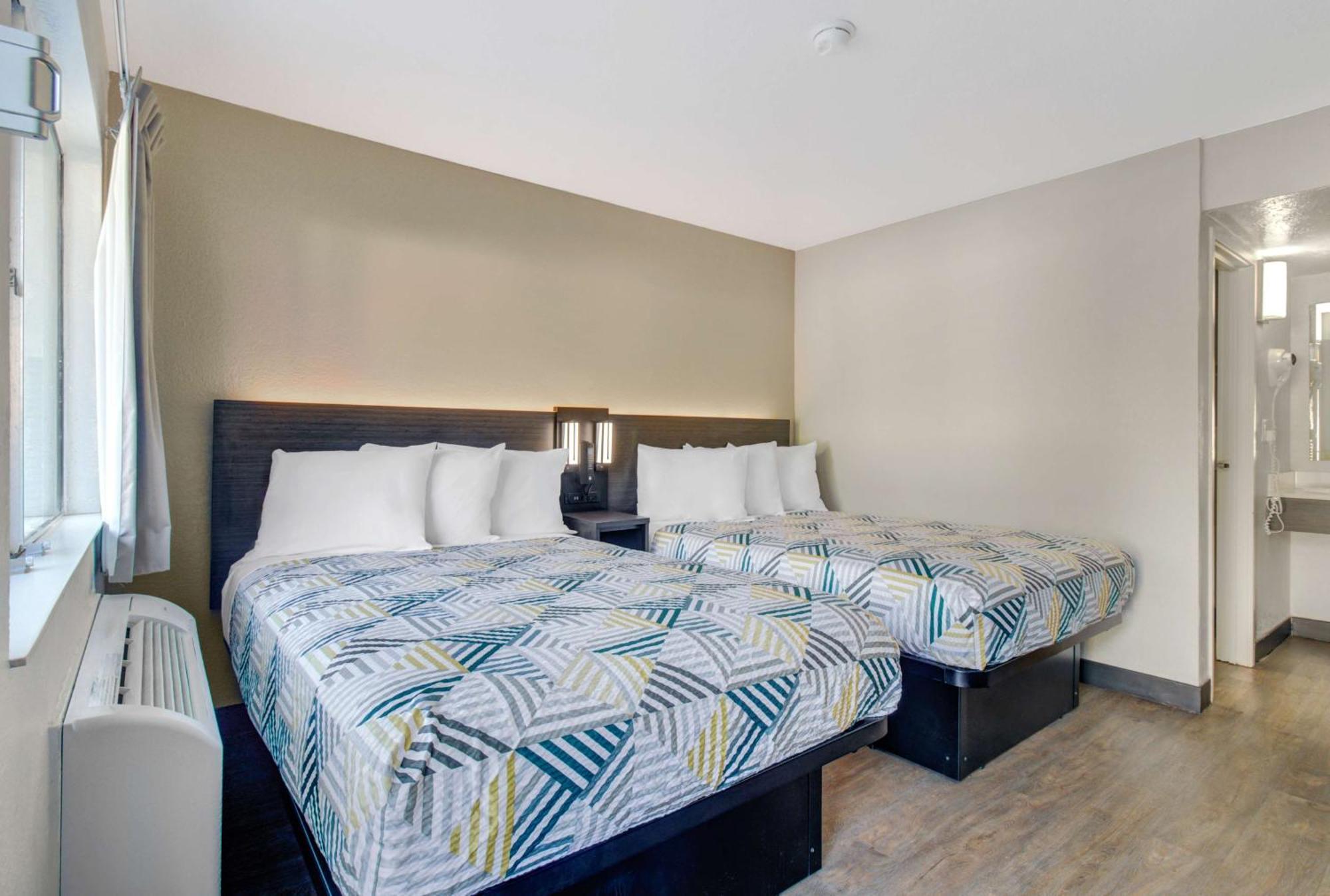 Hotel 6-venice, Fl 2*