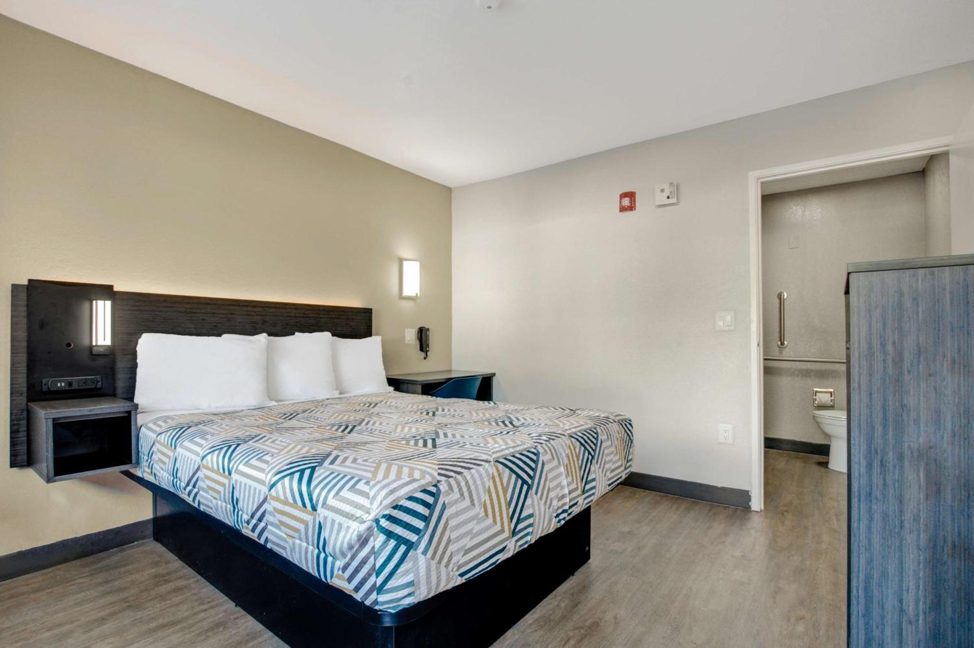 6-venice, Fl Hotel
