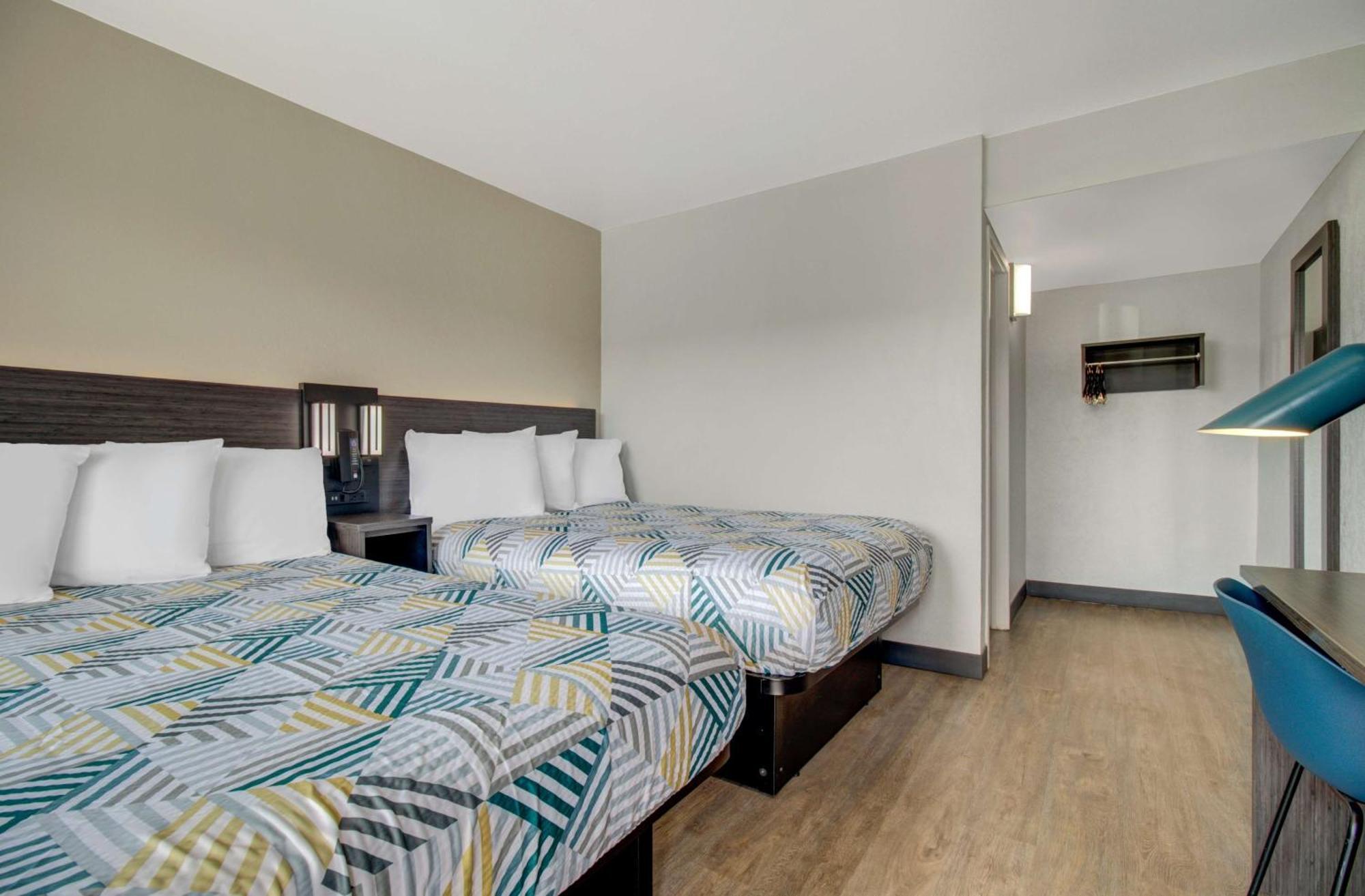 Hotel 6-venice, Fl 2*