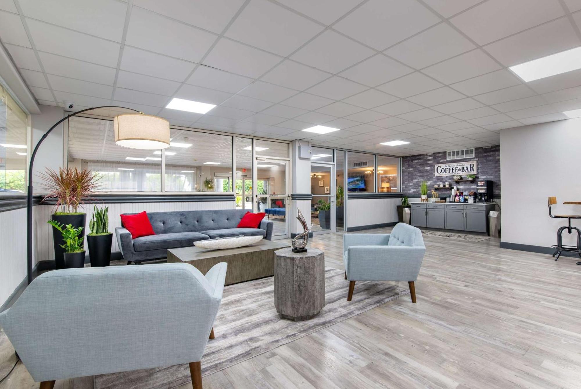 Ramada By Wyndham Waterfront Hotel