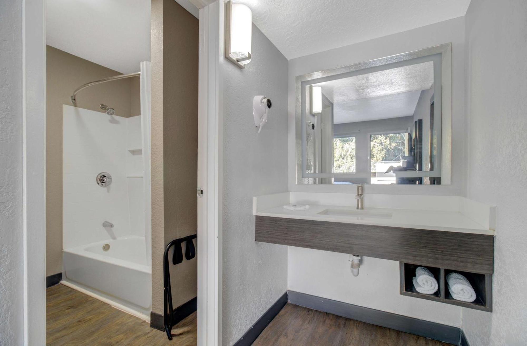 Hotel 6-venice, Fl