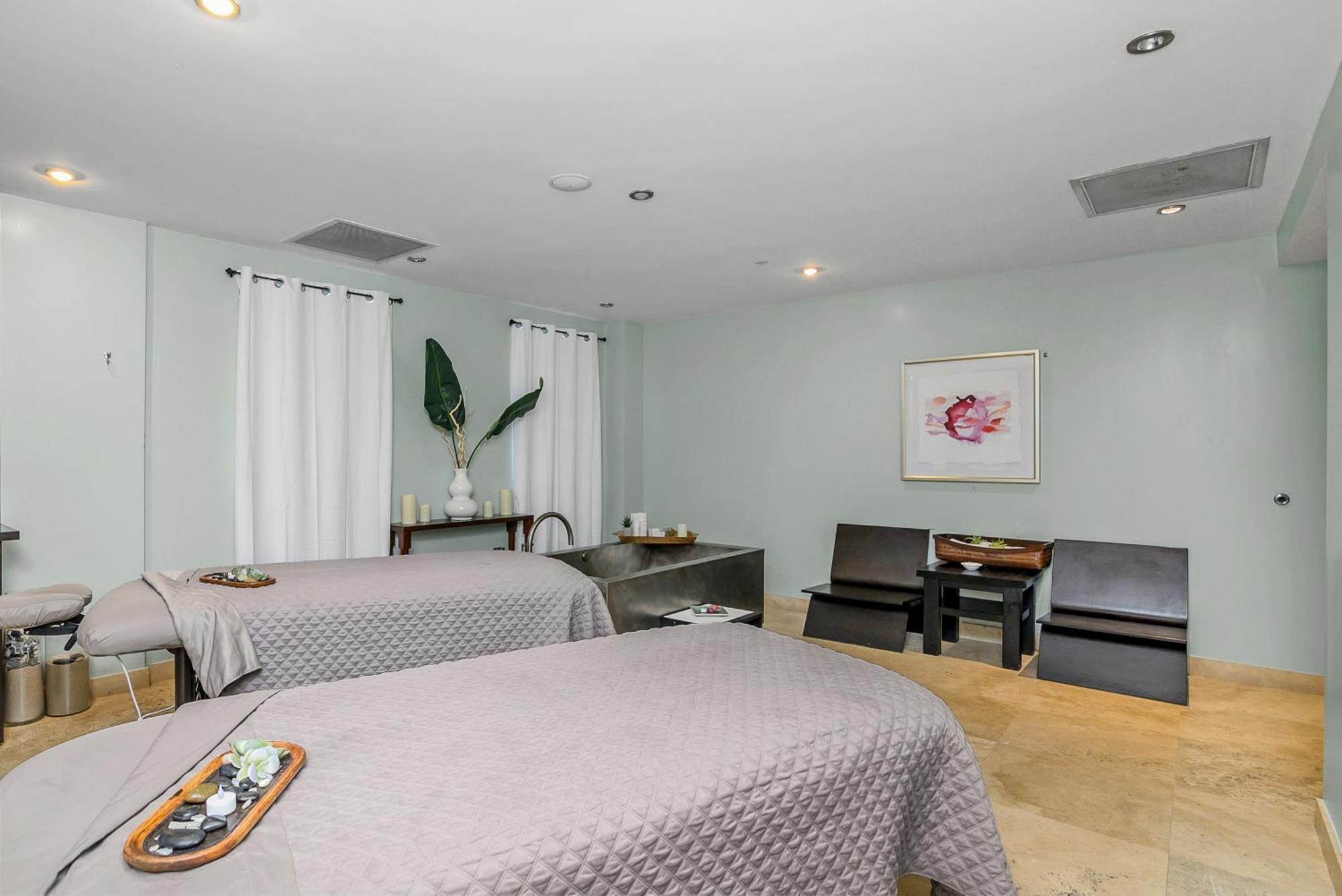 Resort The Atlantic & Fort Lauderdale