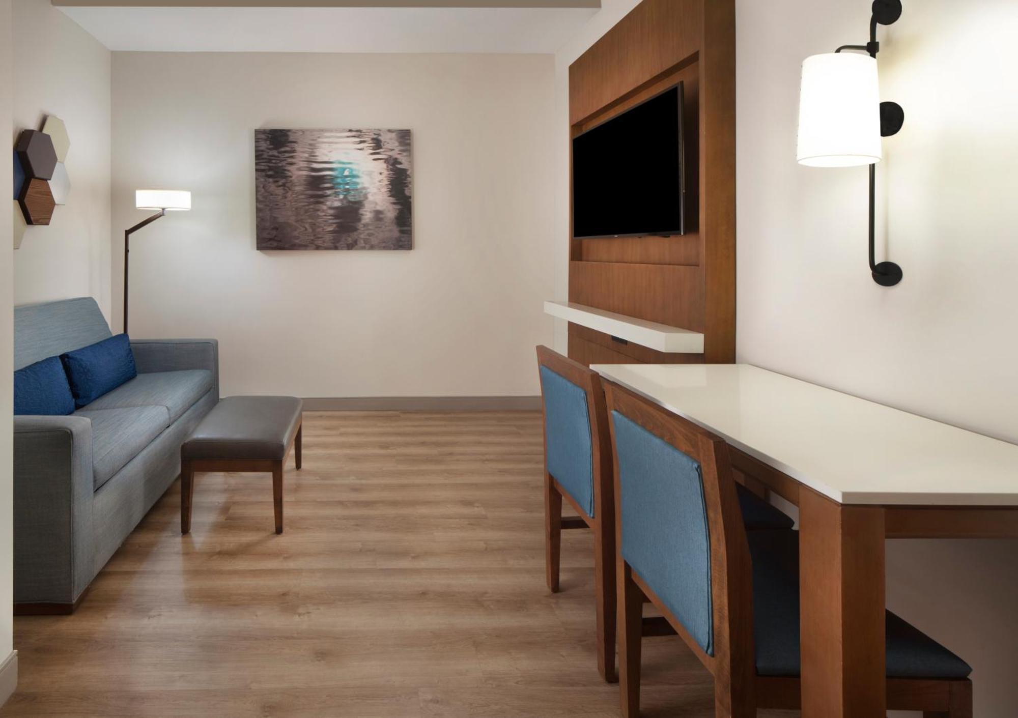 Hotel Embassy By Hilton