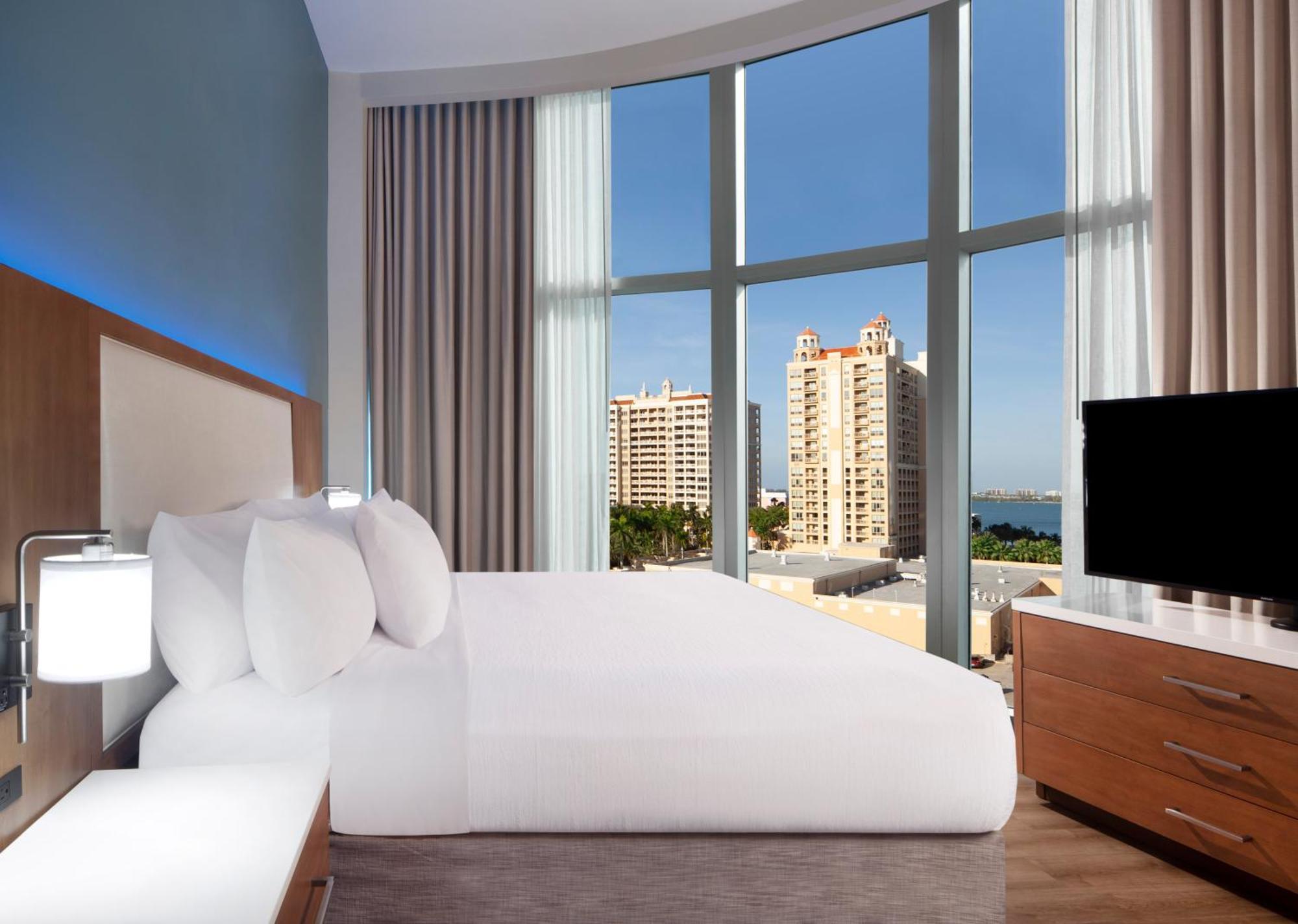 Hotel Embassy By Hilton 4*