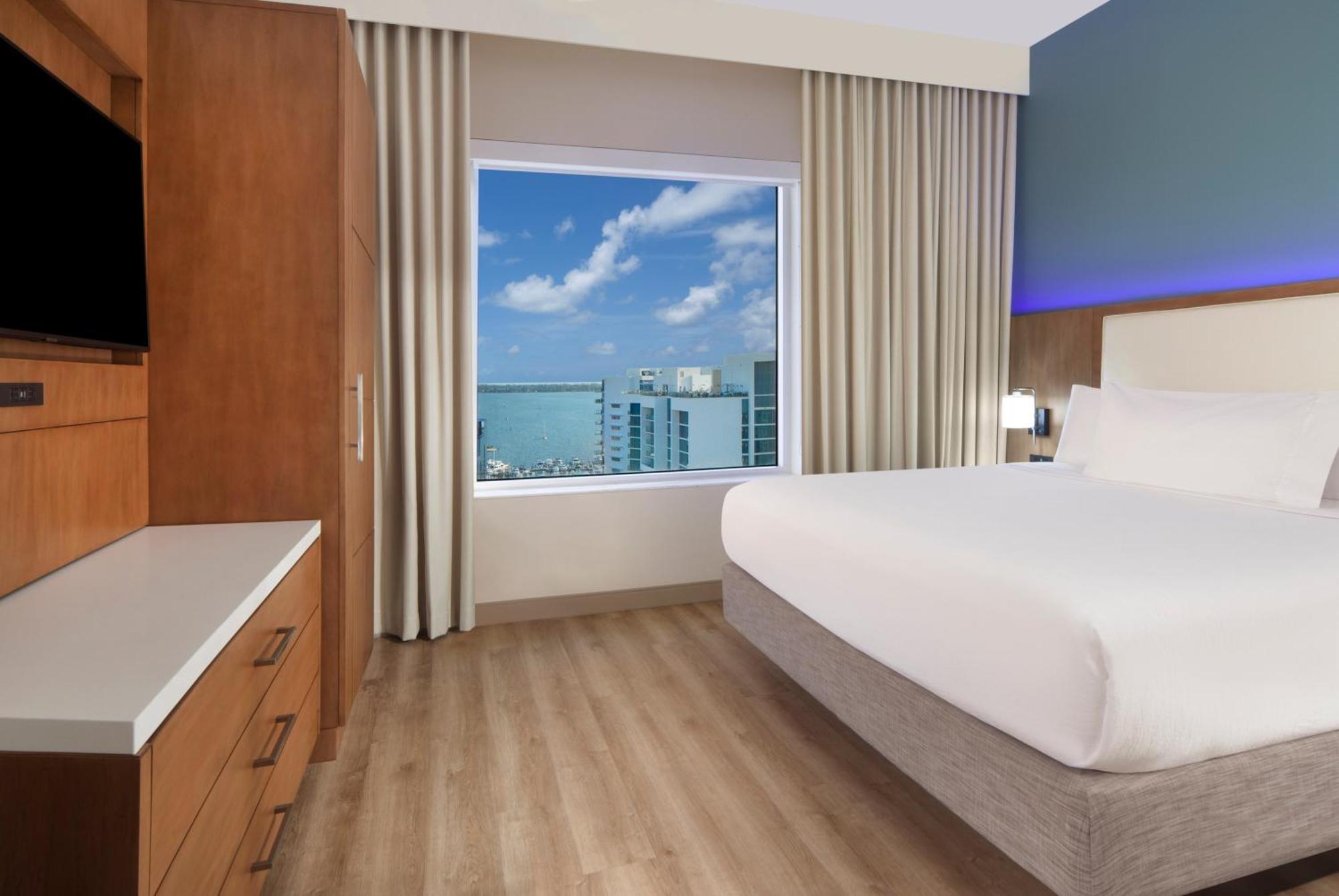 Embassy By Hilton Hotel Sarasota