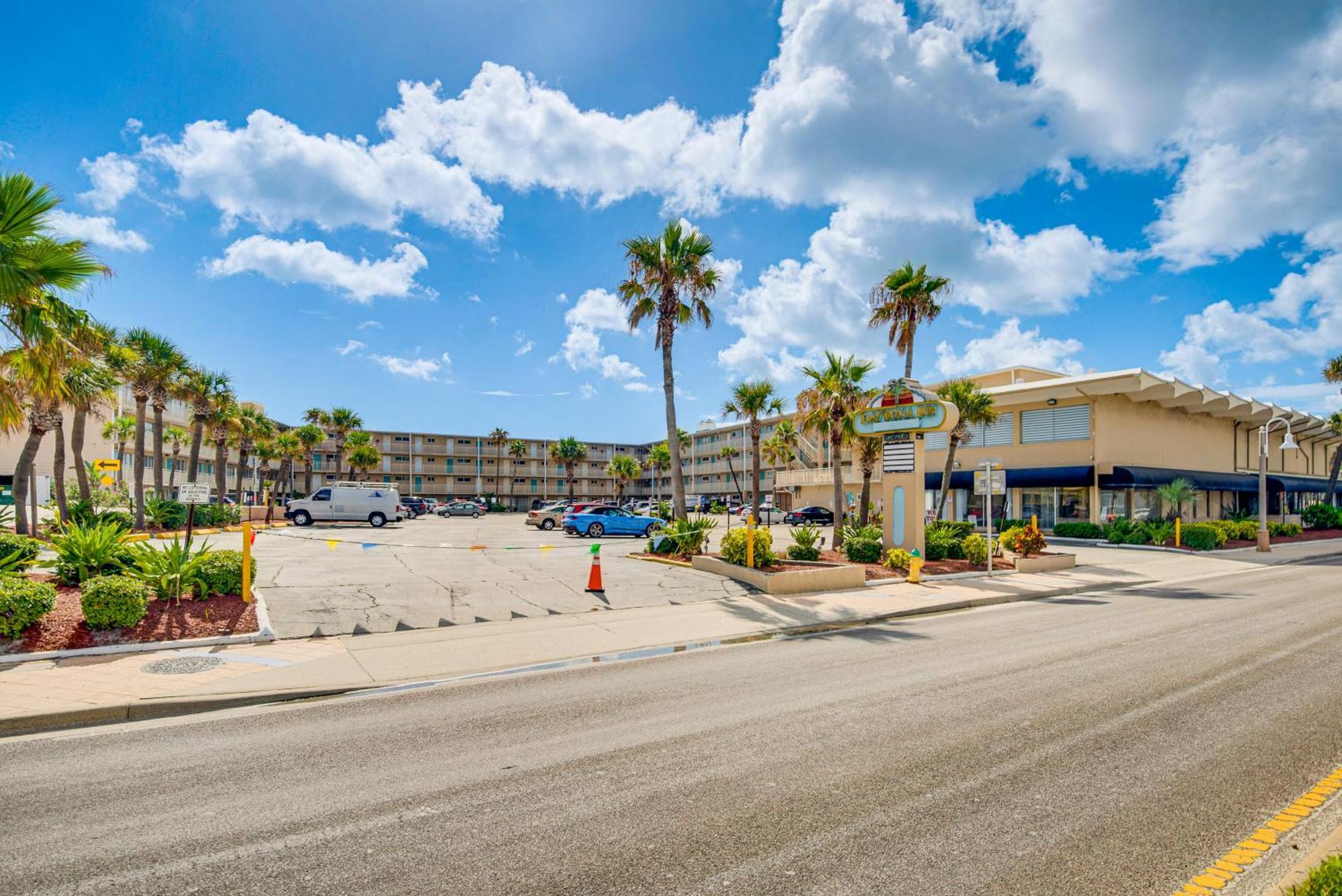 Cozy Daytona - Steps To Ocean! *