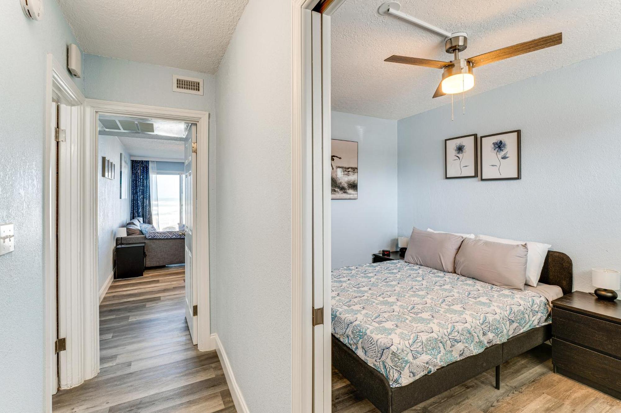 Cozy Daytona - Steps To Ocean! * Daytona Beach