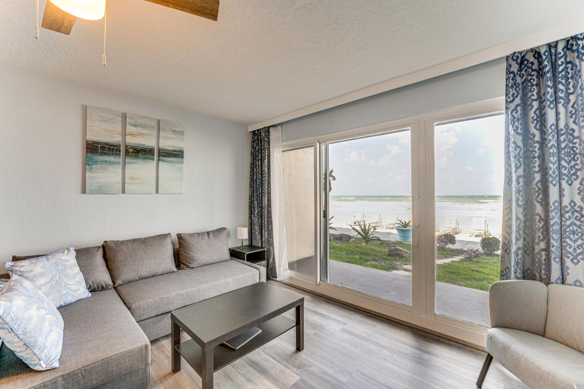 Cozy Daytona - Steps To Ocean! * Daytona Beach