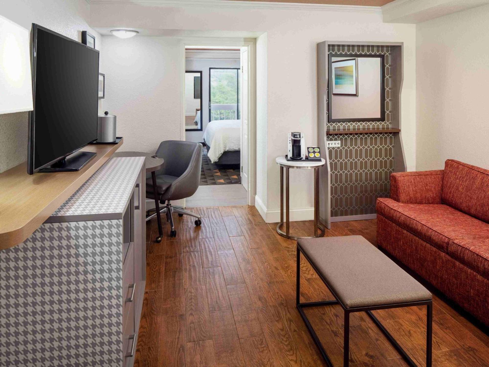 & - North Hotel 3*
