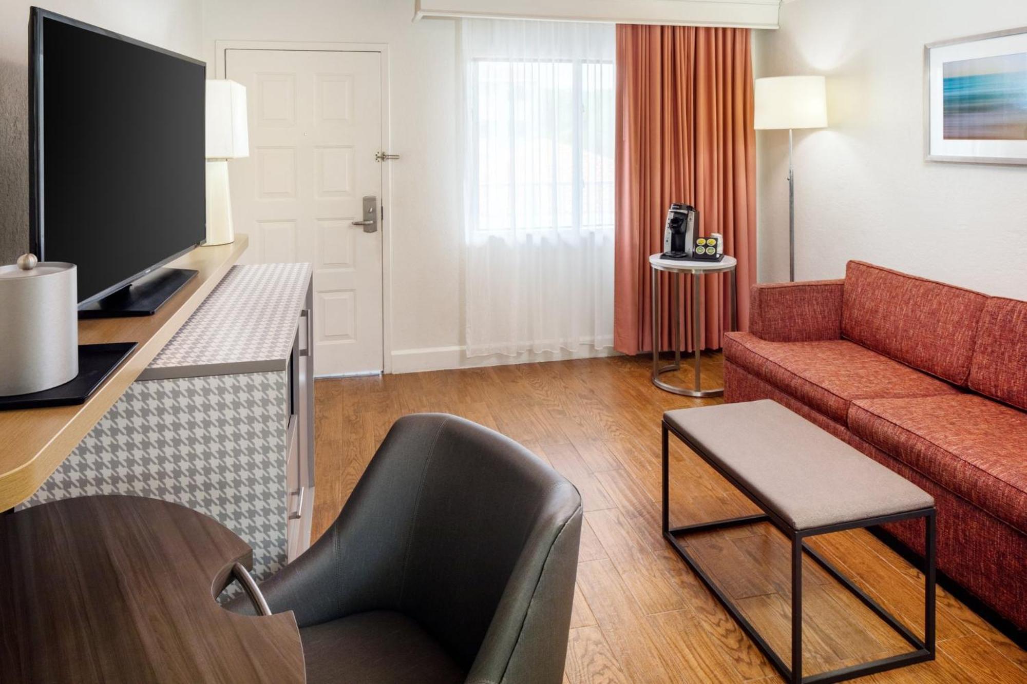 Hotel & - North 3*