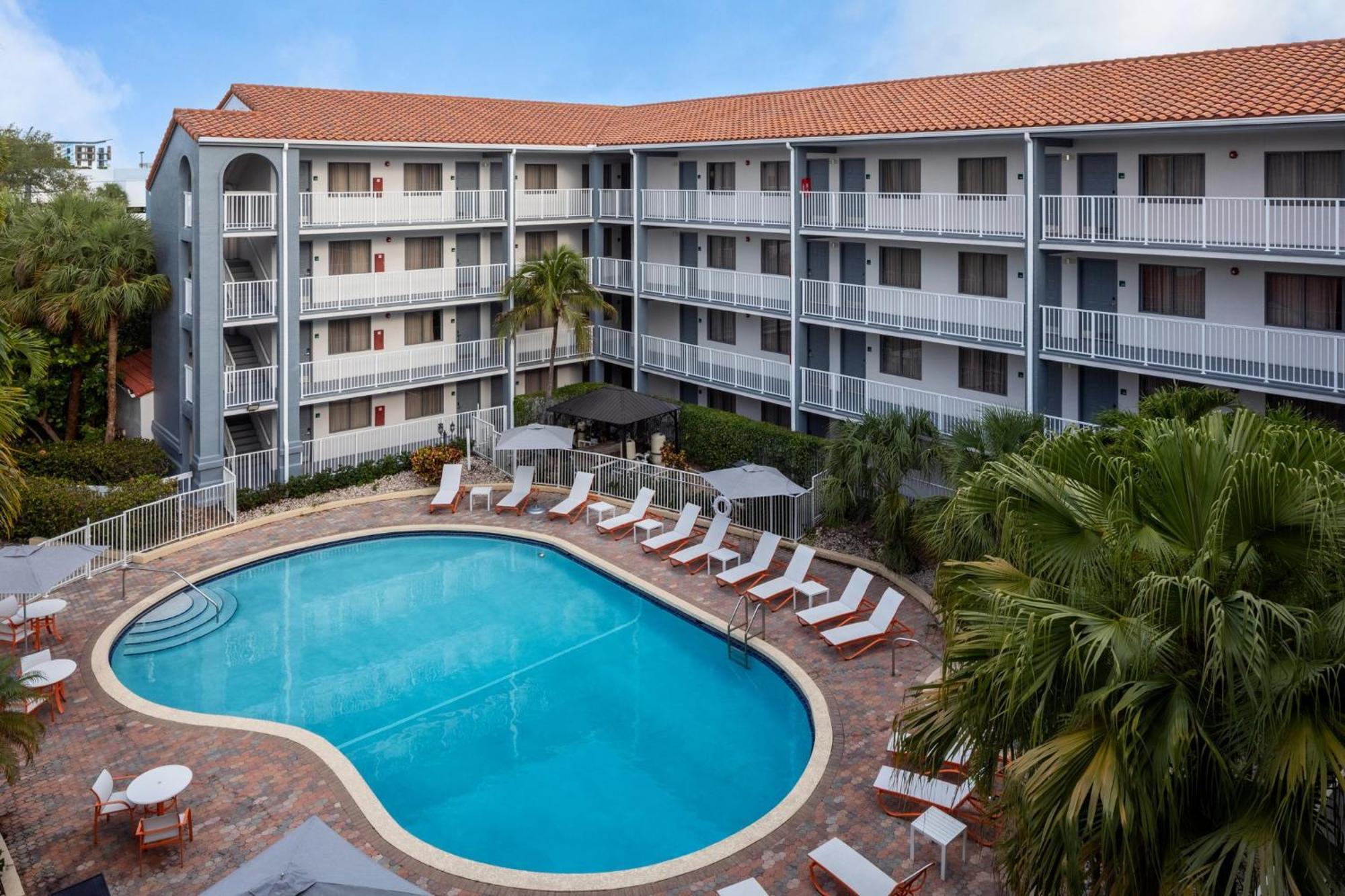 & - North Boca Raton