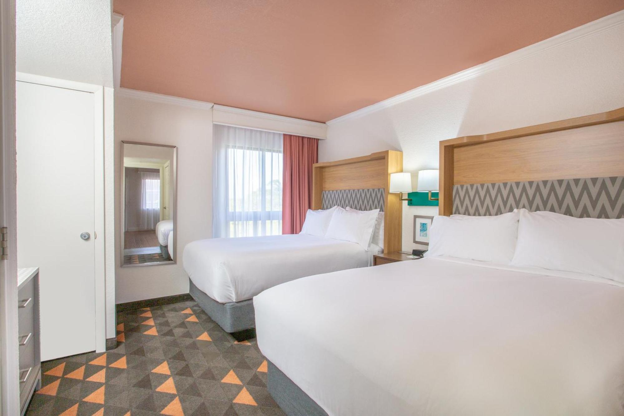 & - North Hotel 3*