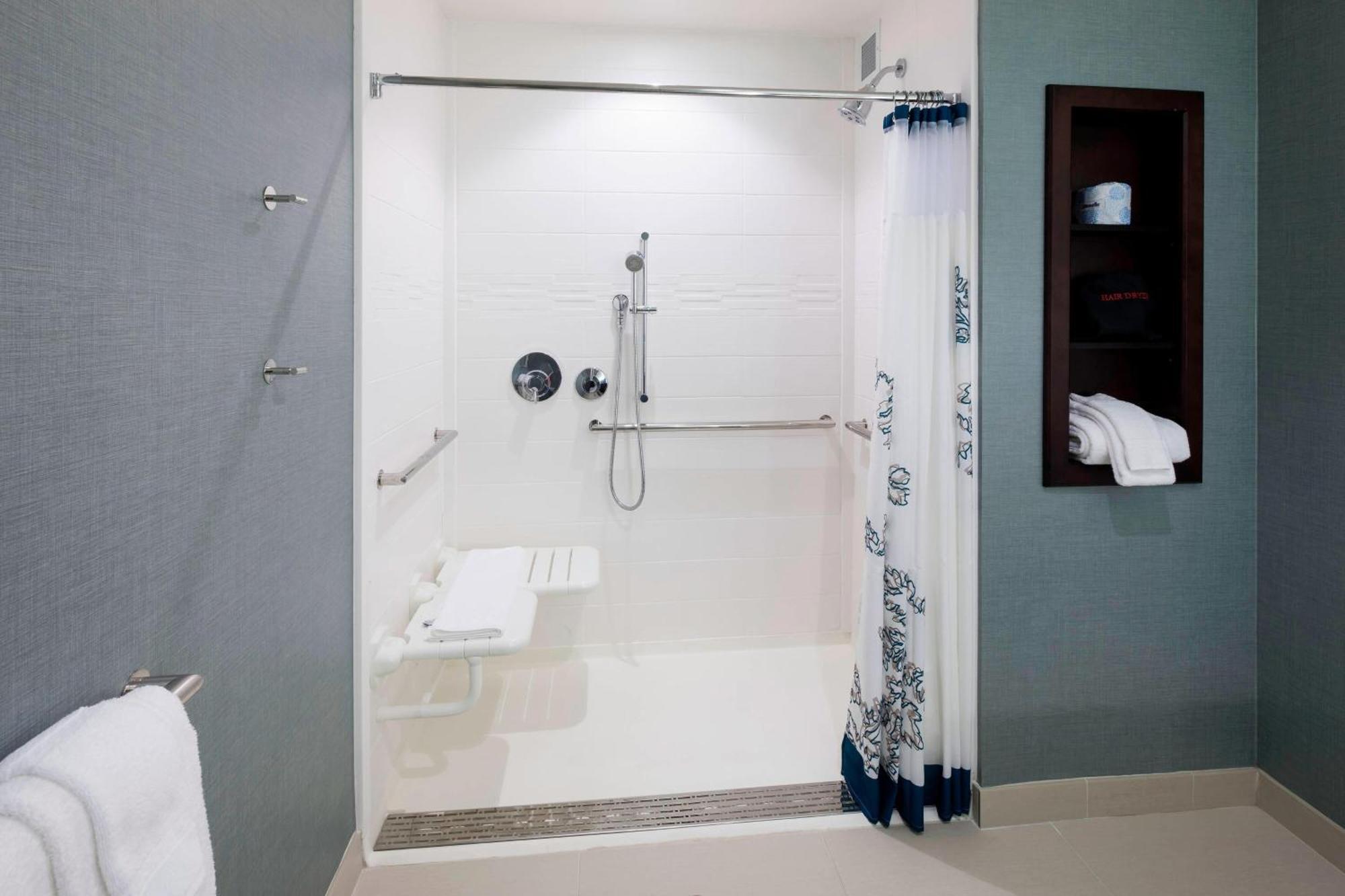 By Marriott Clearwater Hotel 3*